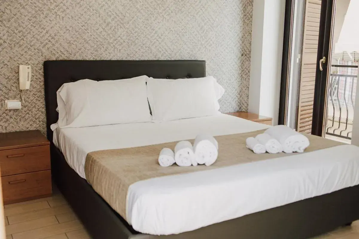 Double Room with Balcony in La Perla delle Saline Double Room with Balcony in La Perla delle Saline