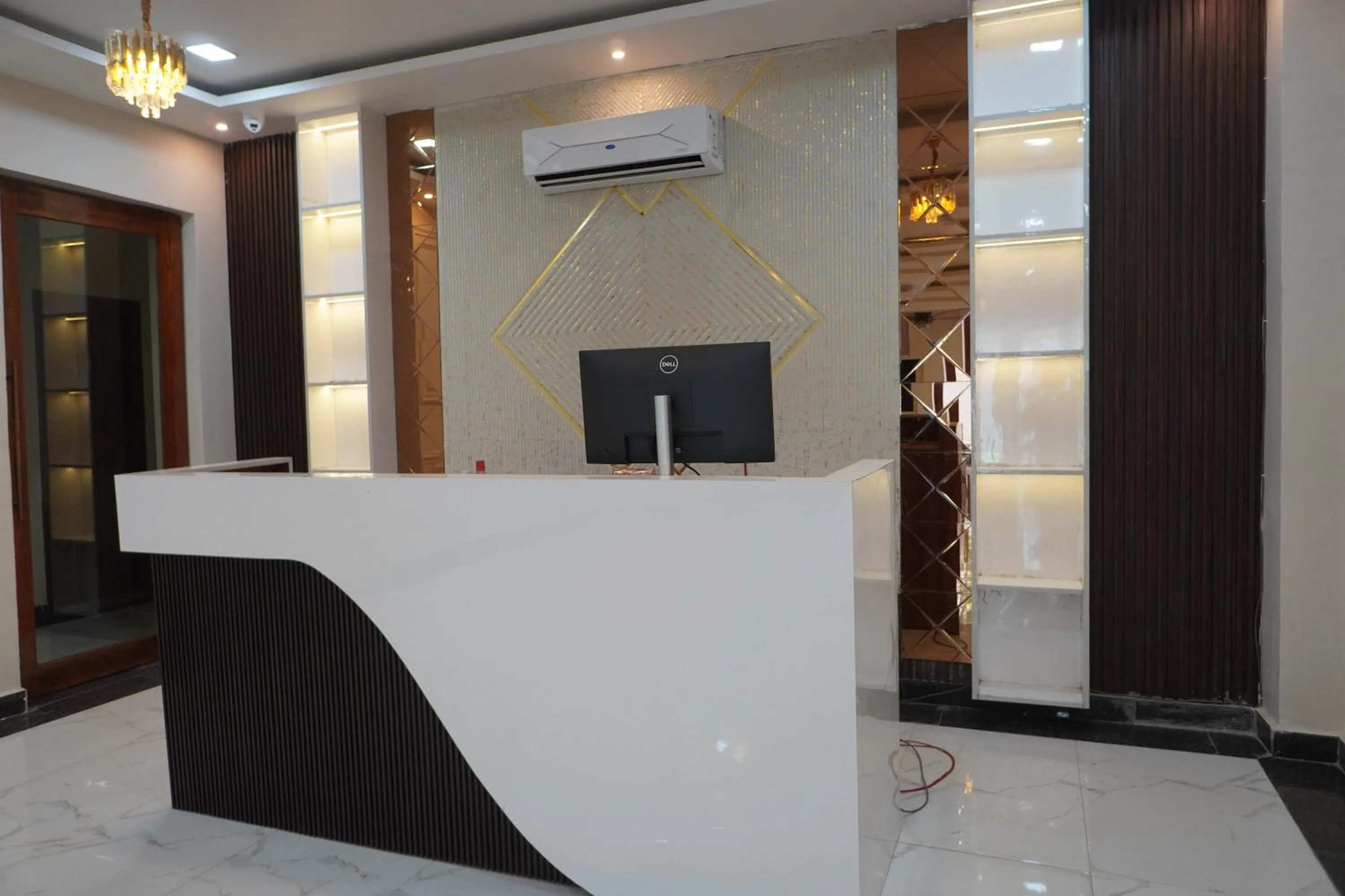 Lobby or reception in Hotel Relax Suites FNG Expresway 63 Noida