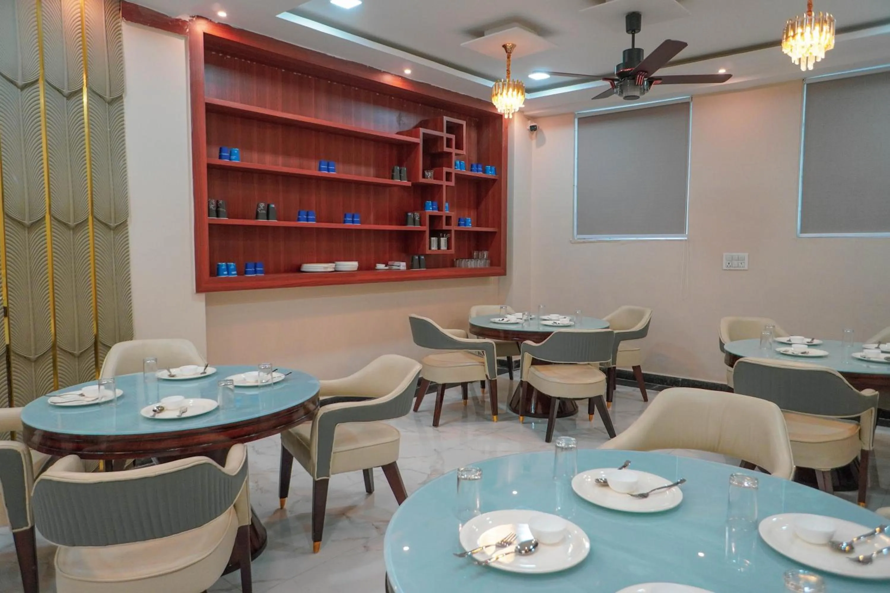 Hotel Relax Suites FNG Expresway 63 Noida