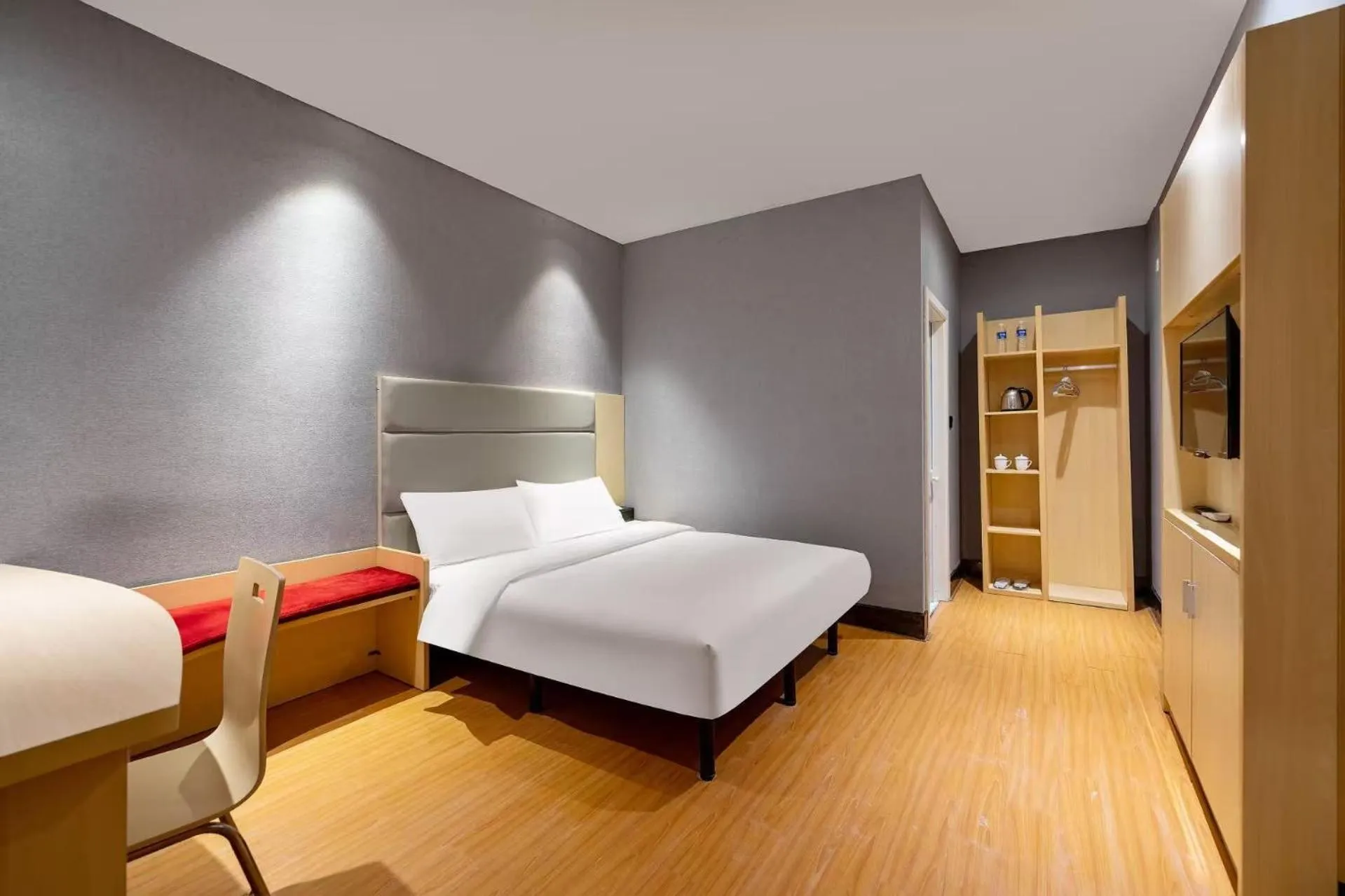 Bedroom, Bed in Lechao Select Hotel Tianshan Road Weining Road Subway Station Branch