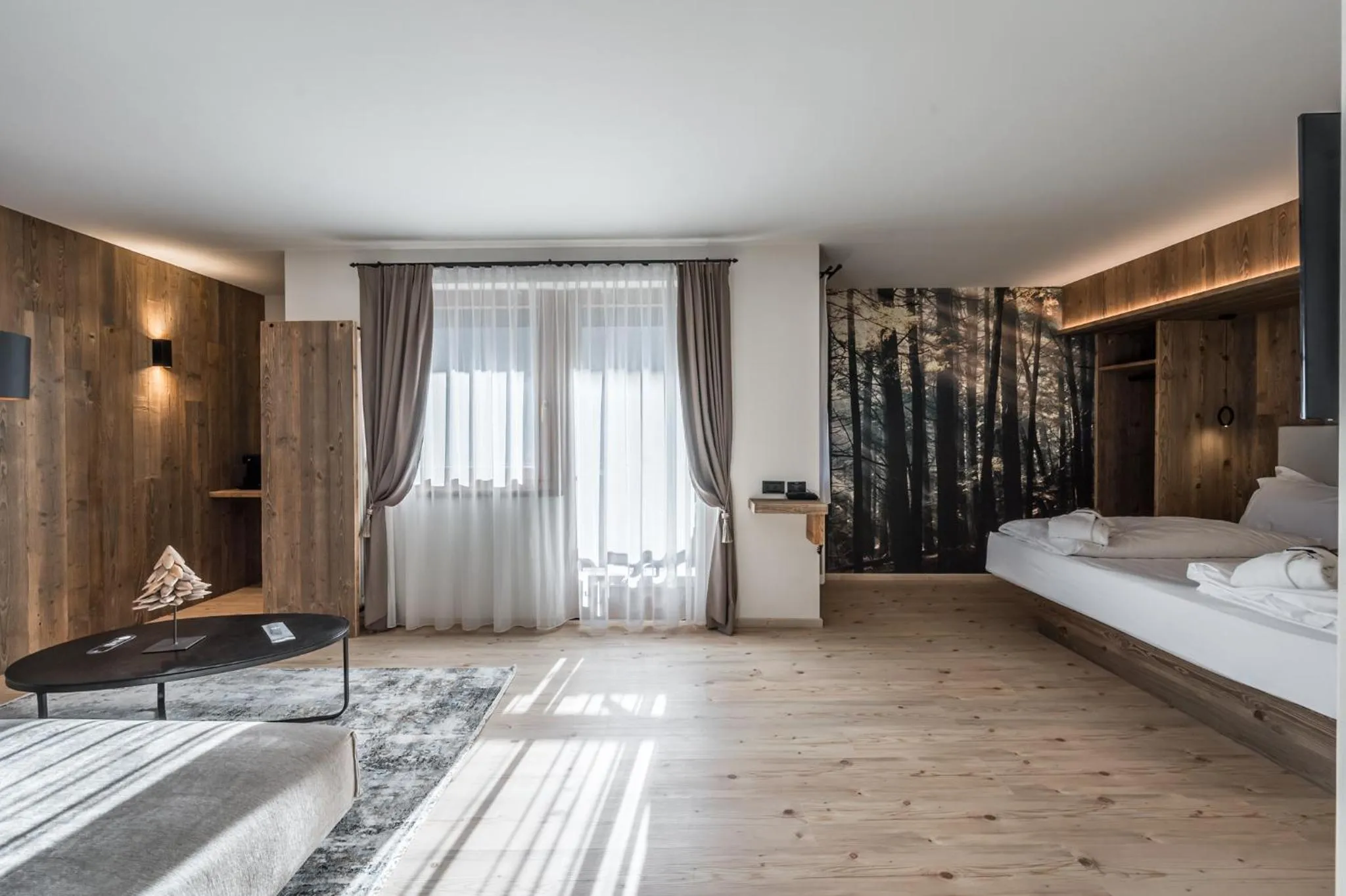 Bed in Hotel Ravelli Luxury Spa