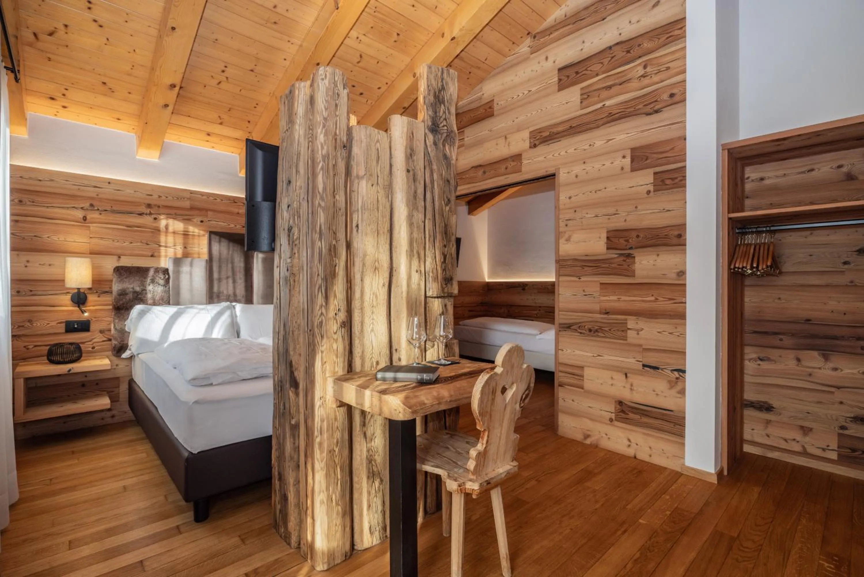 Bed in Hotel Ravelli Luxury Spa