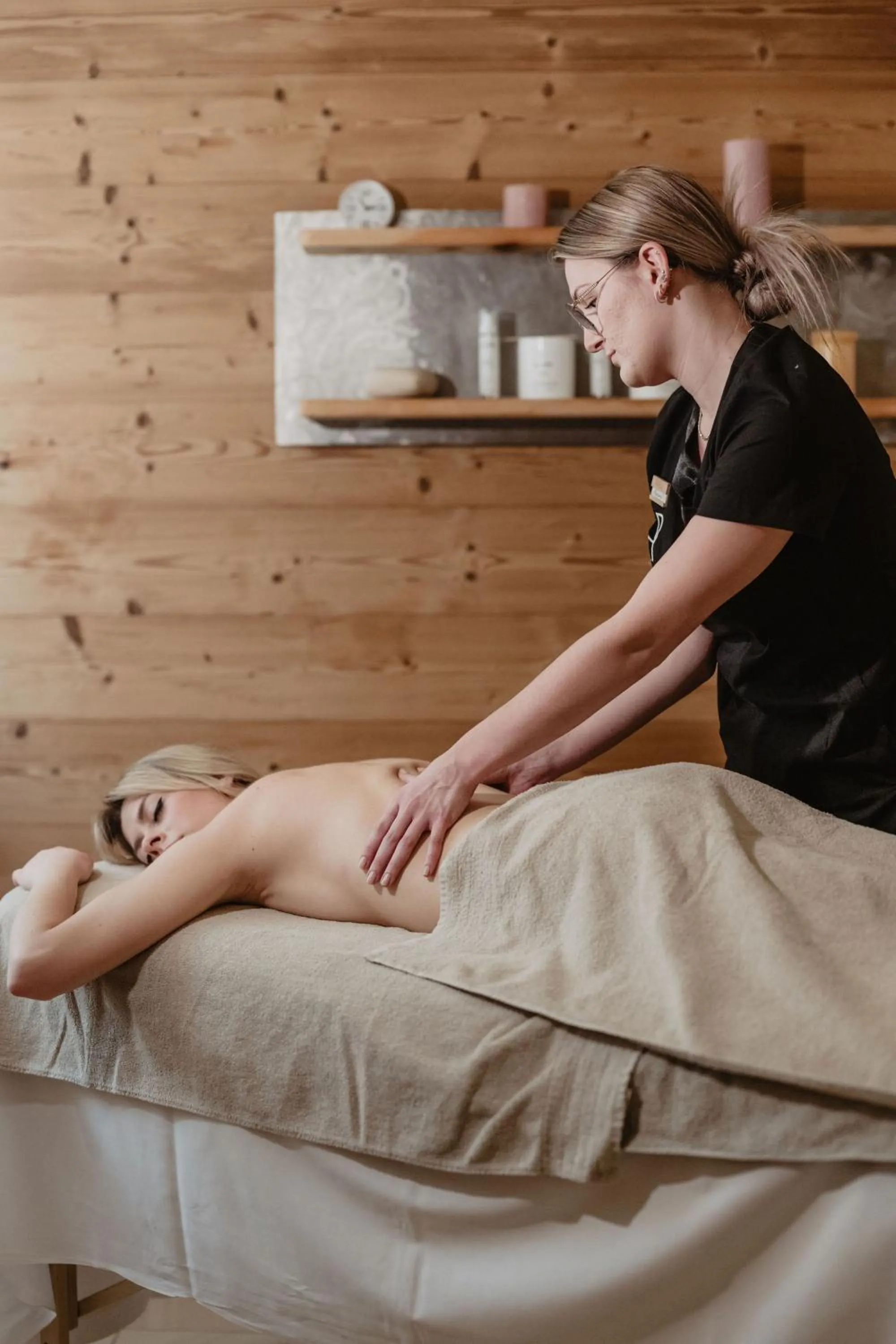 Massage in Hotel Ravelli Luxury Spa