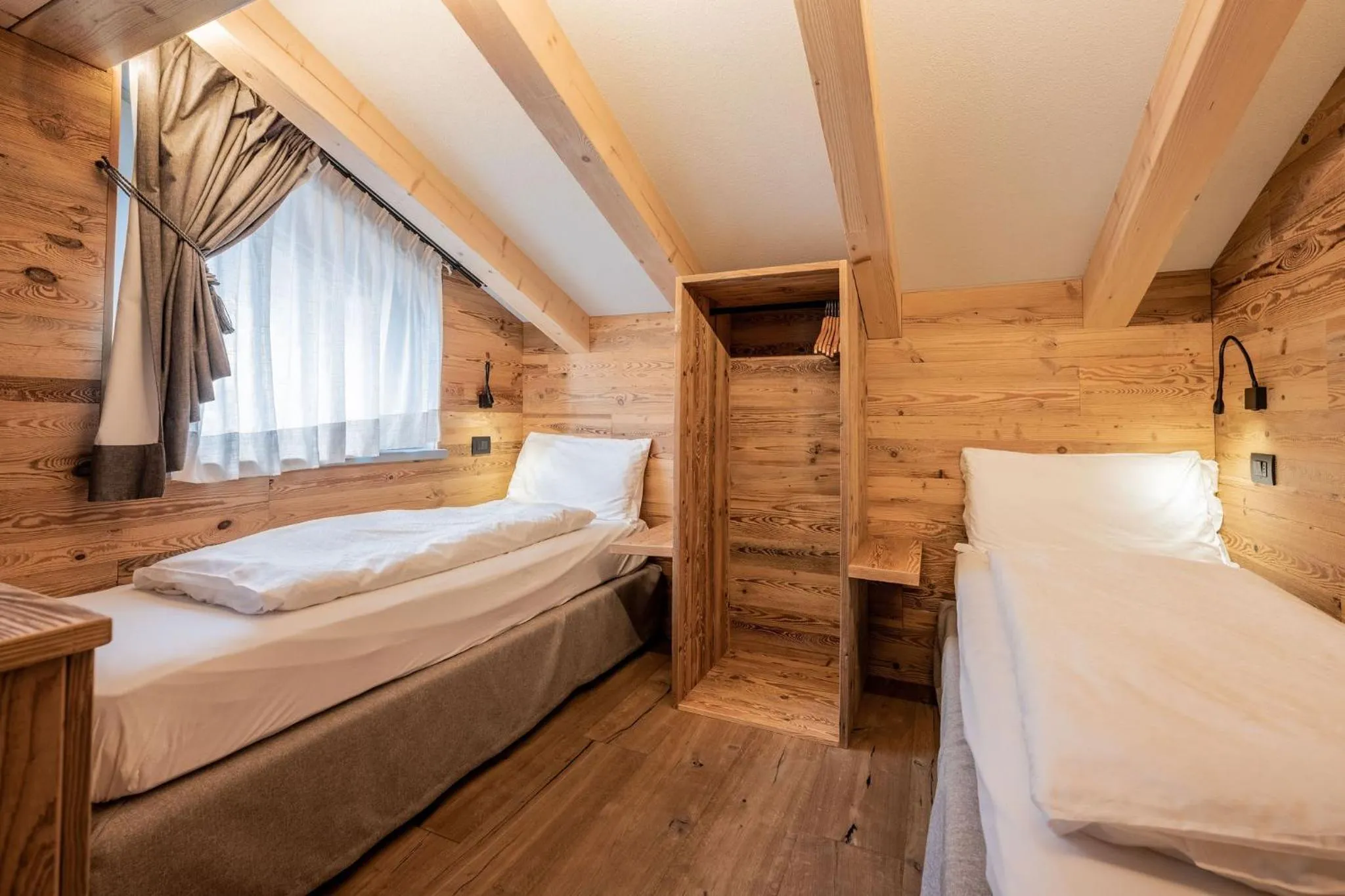 Bed in Hotel Ravelli Luxury Spa