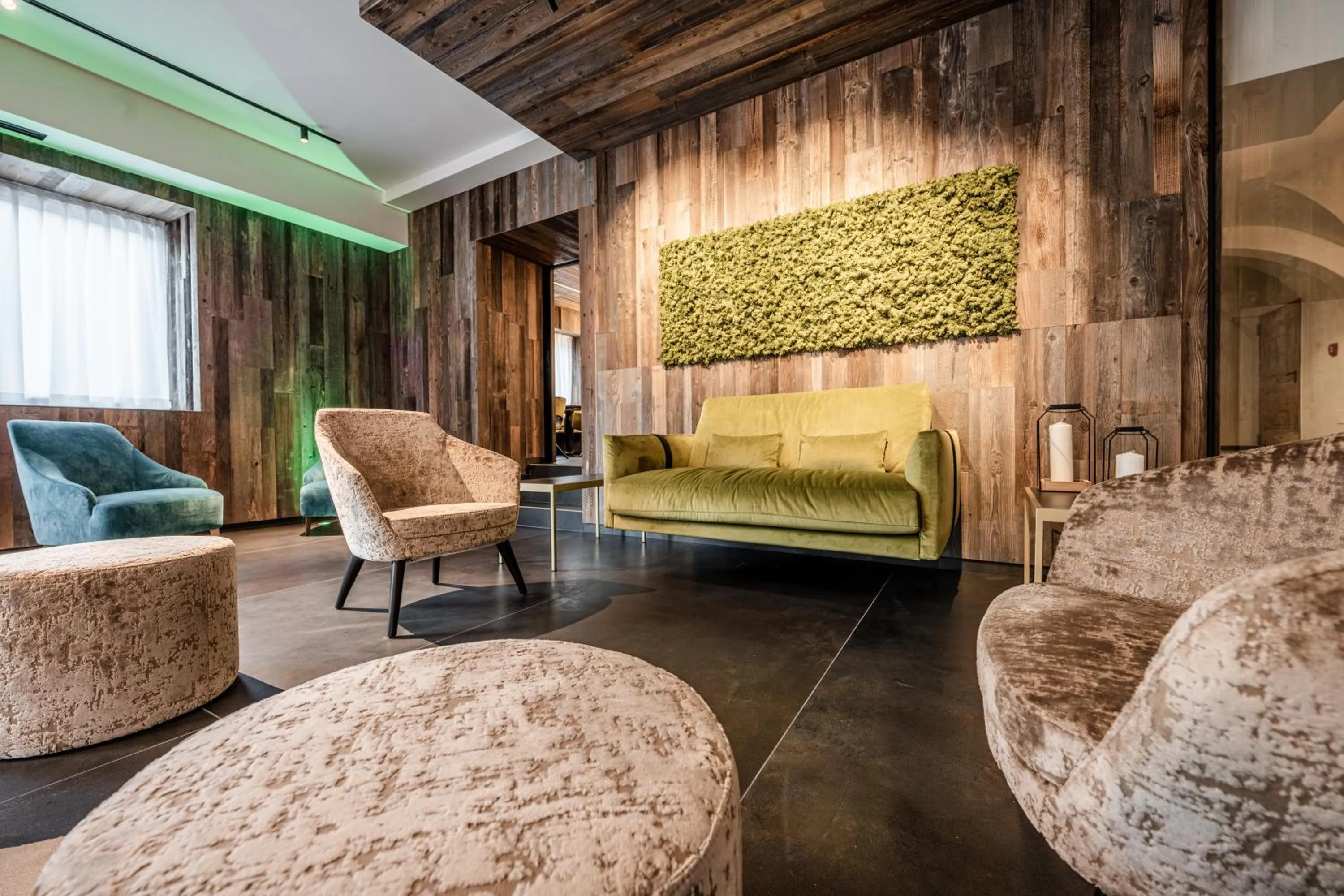 Decorative detail in Hotel Ravelli Luxury Spa