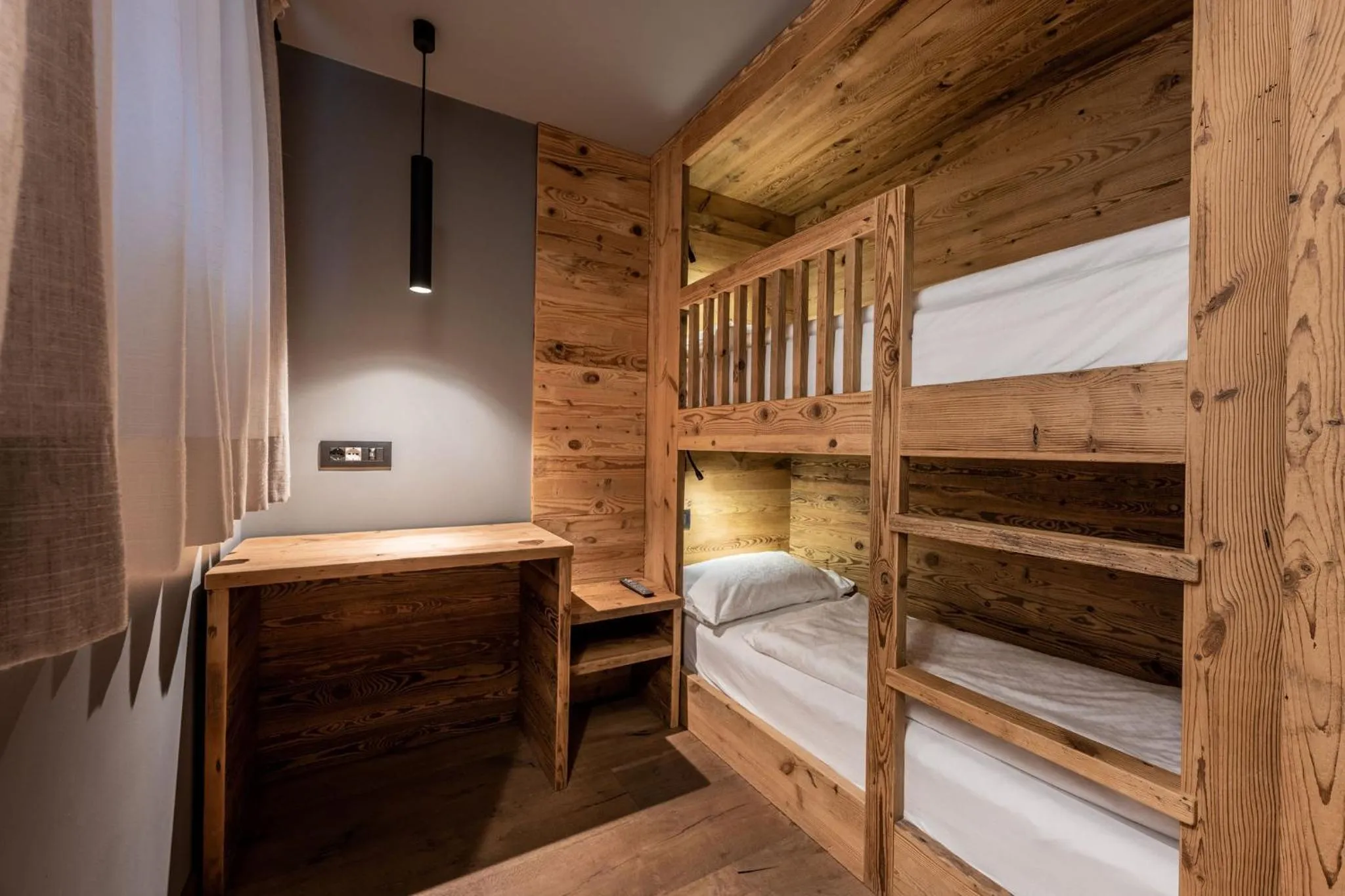 Bed in Hotel Ravelli Luxury Spa