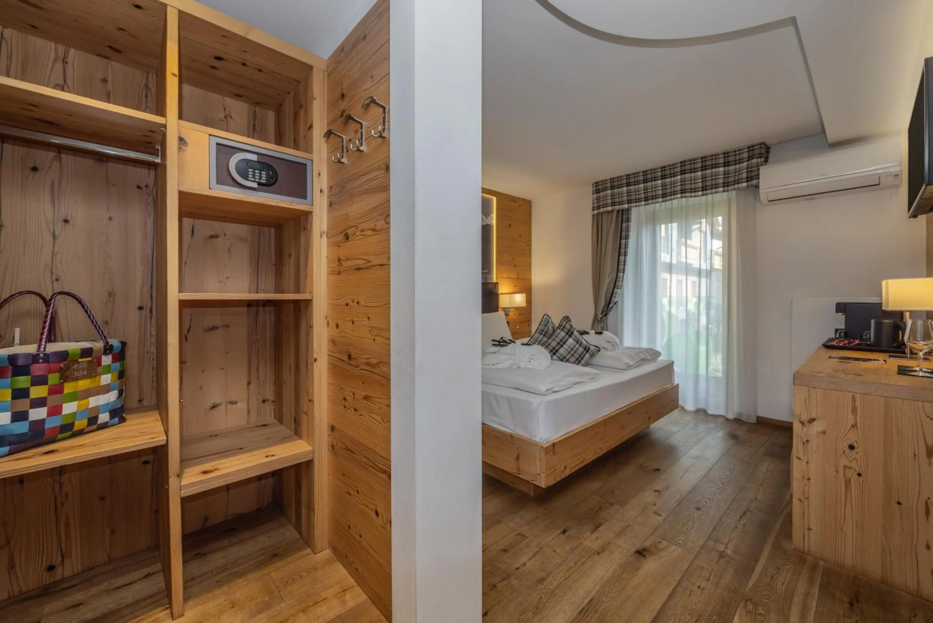 Bed in Hotel Ravelli Luxury Spa