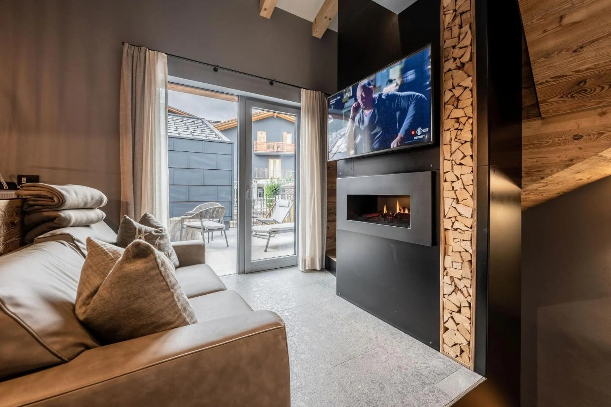 Bed in Hotel Ravelli Luxury Spa