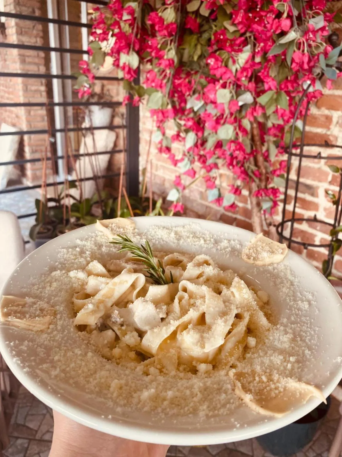 Restaurant/places to eat in Hotel Milestone1915