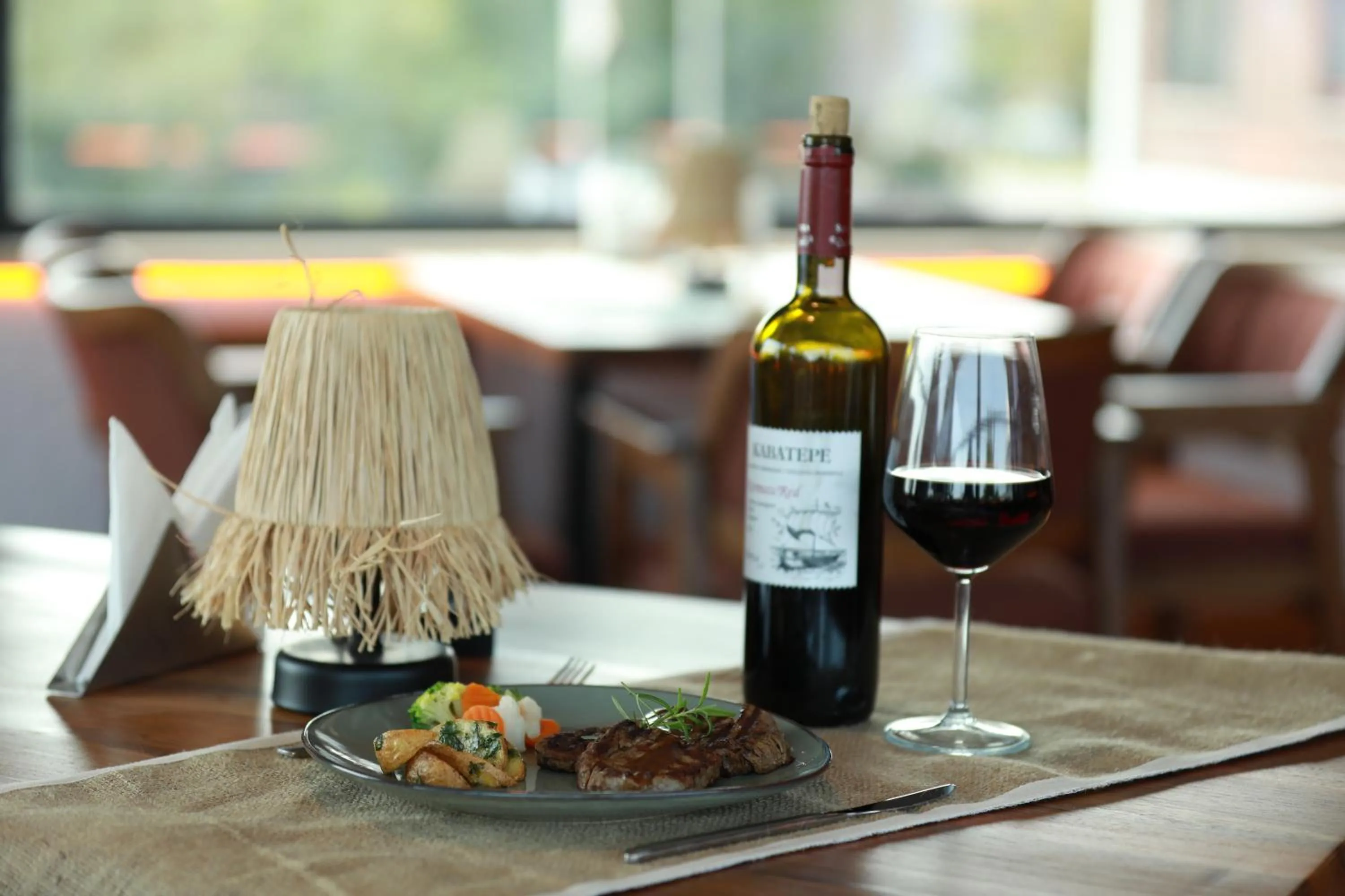 Restaurant/places to eat in Hotel Milestone1915