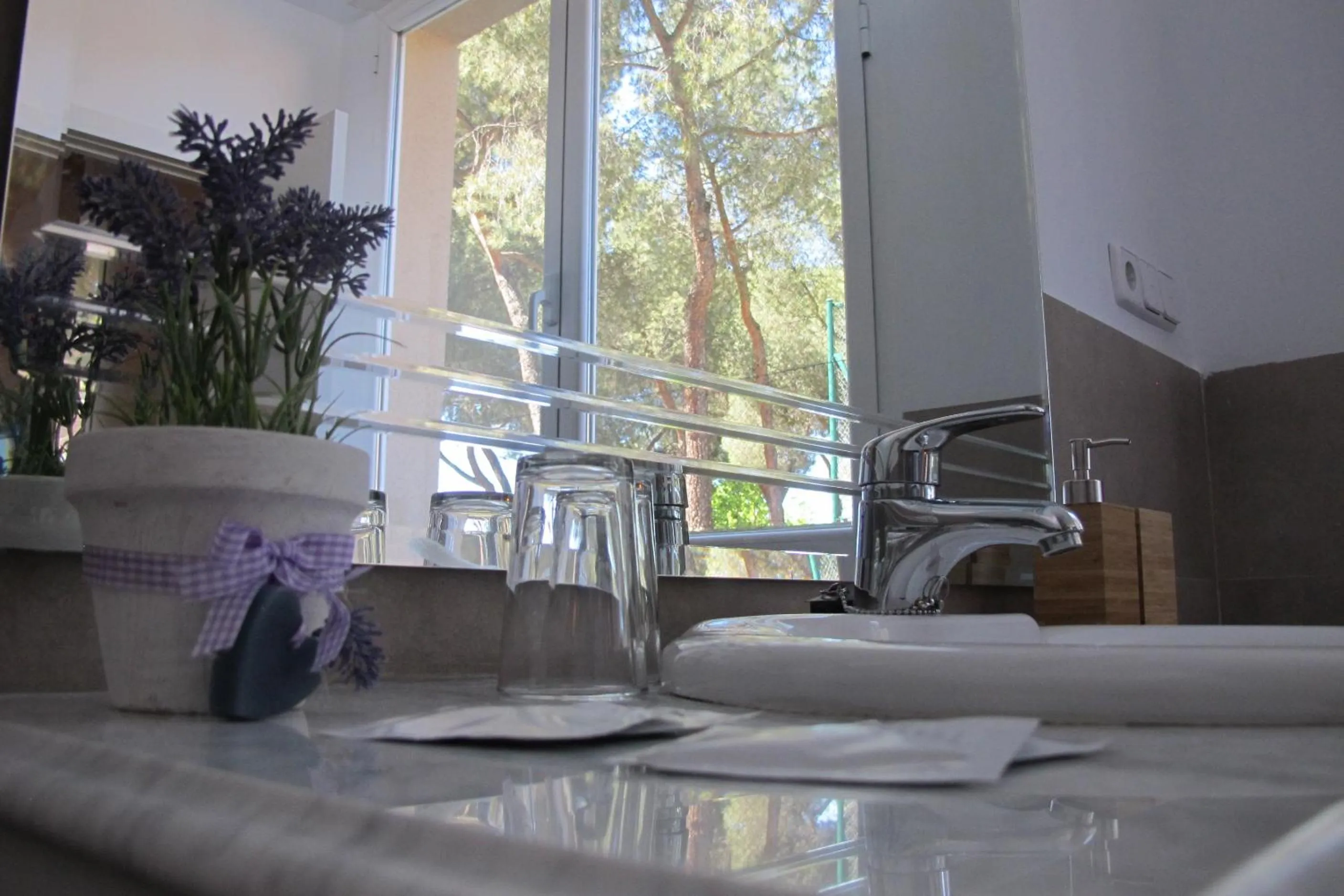 Bathroom in Hostal Escala Suites