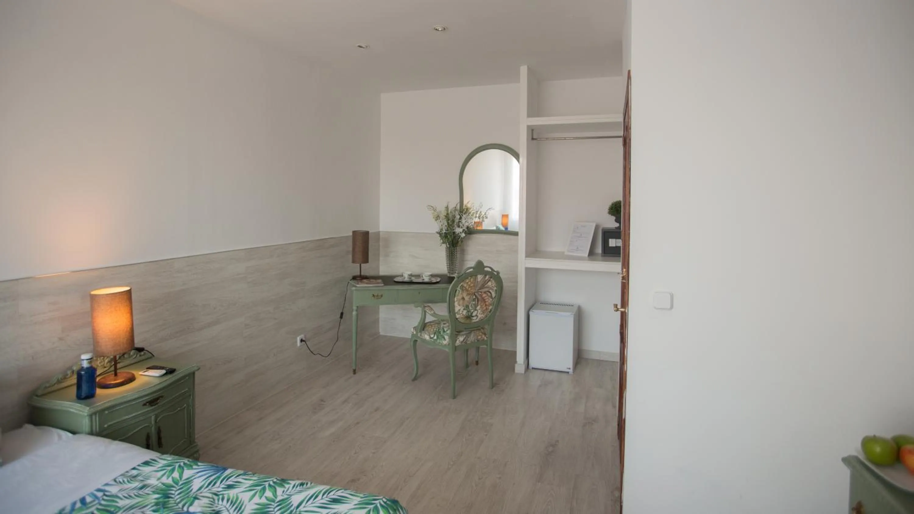 Decorative detail, Bed in Hostal Escala Suites