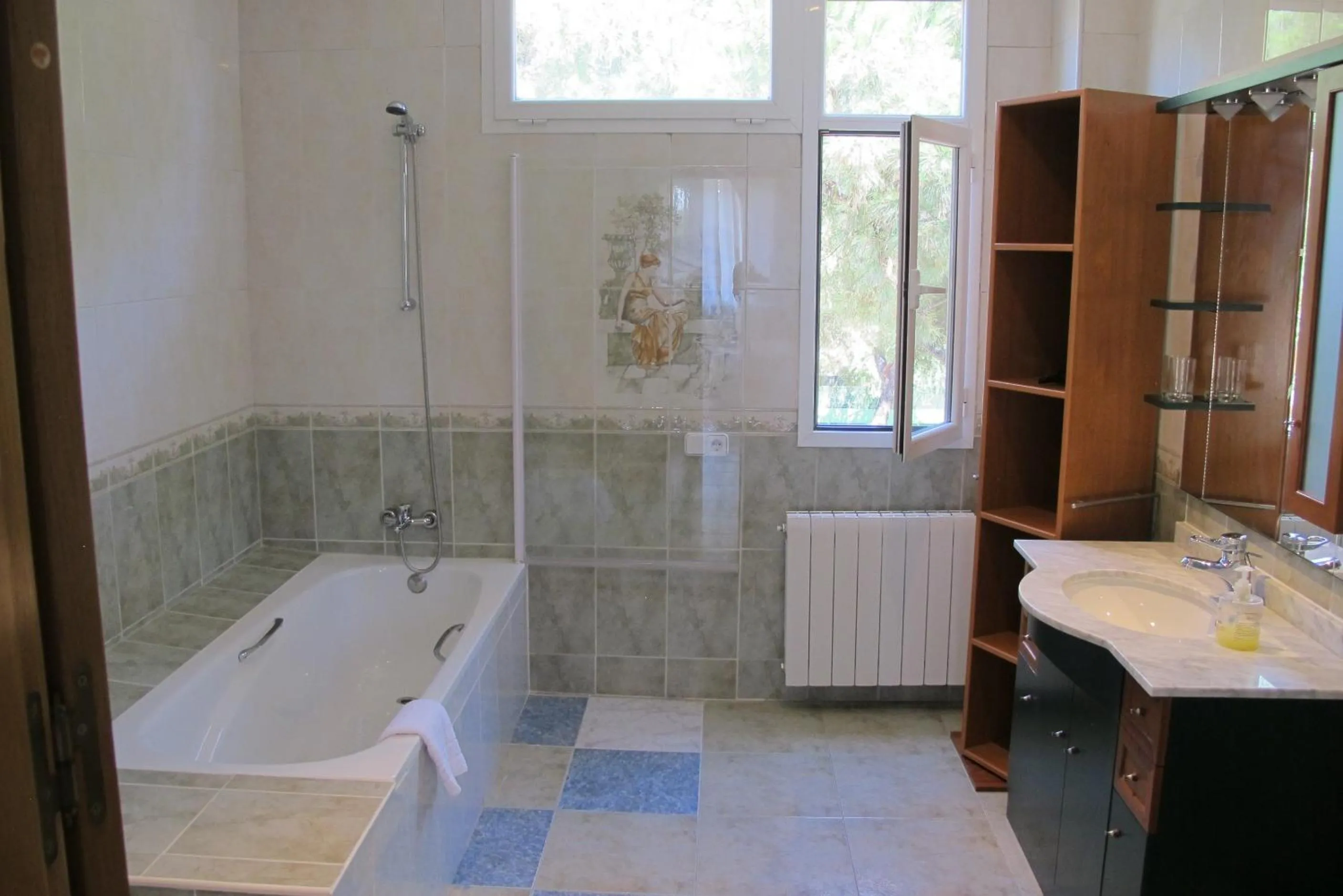 Bathroom in Hostal Escala Suites