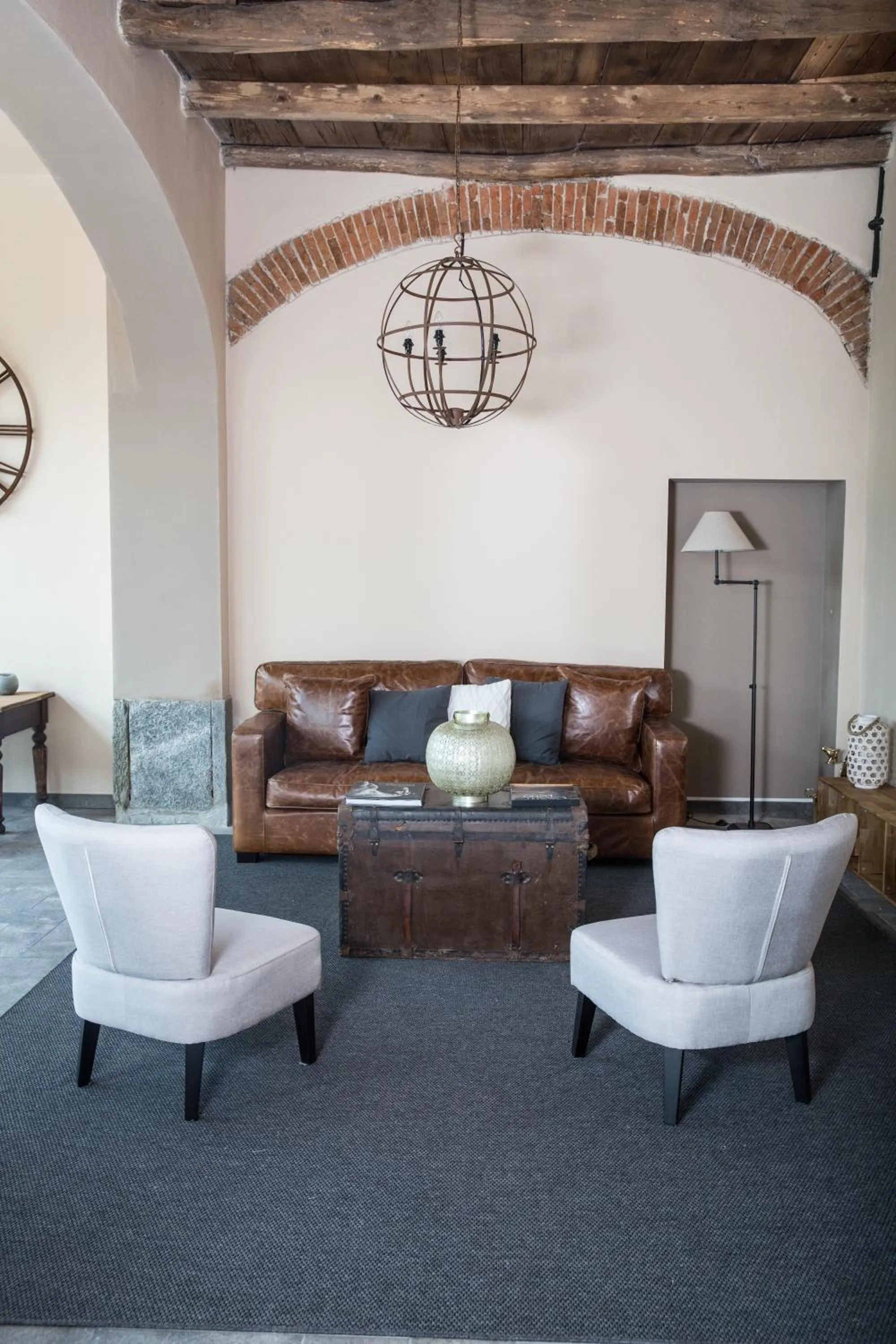 Communal lounge/ TV room in Equirelais