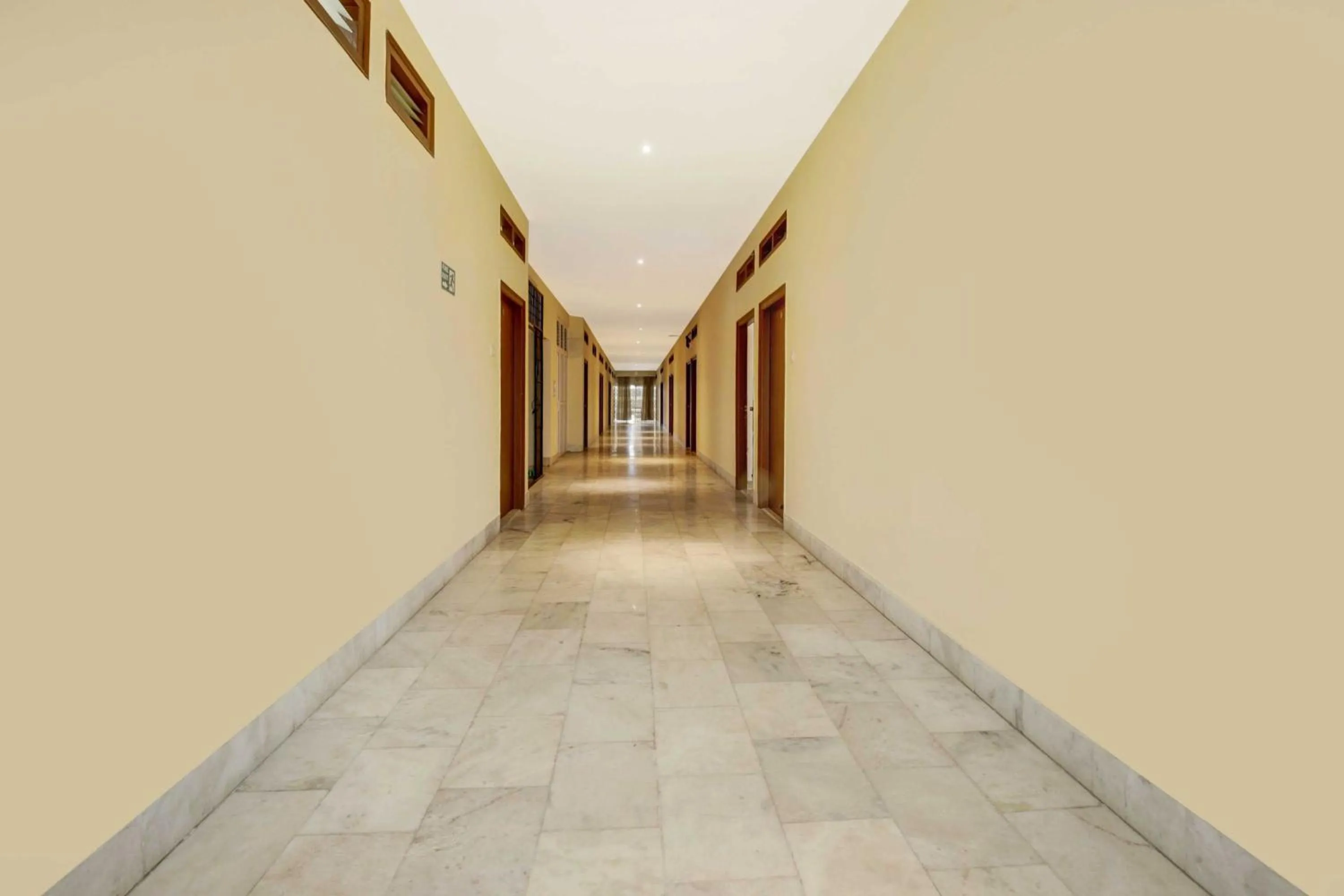 Lobby or reception in Hotel O Government Hospital Virajpet