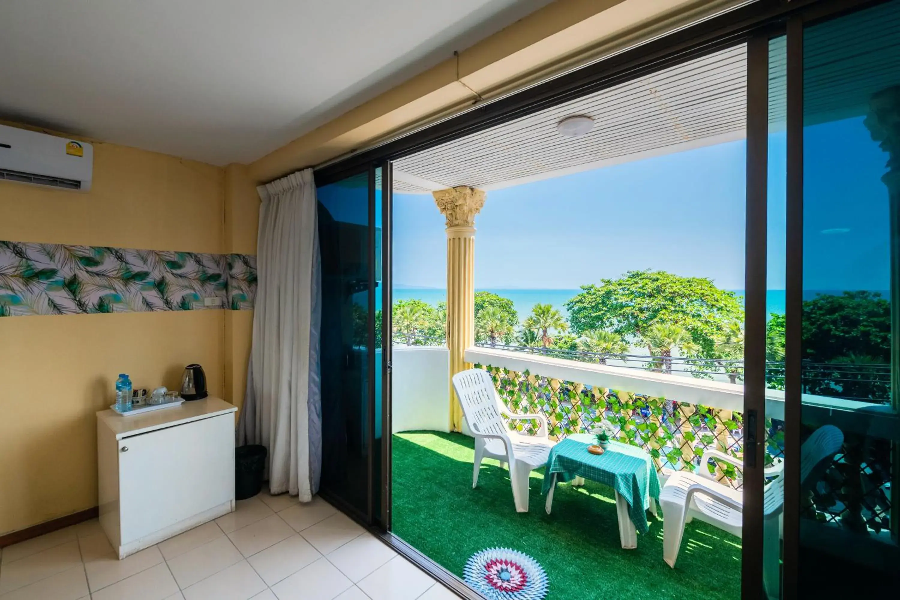 Deluxe Queen with Sea View in Happy Vikings - Beachfront Deluxe Queen with Sea View in Happy Vikings - Beachfront