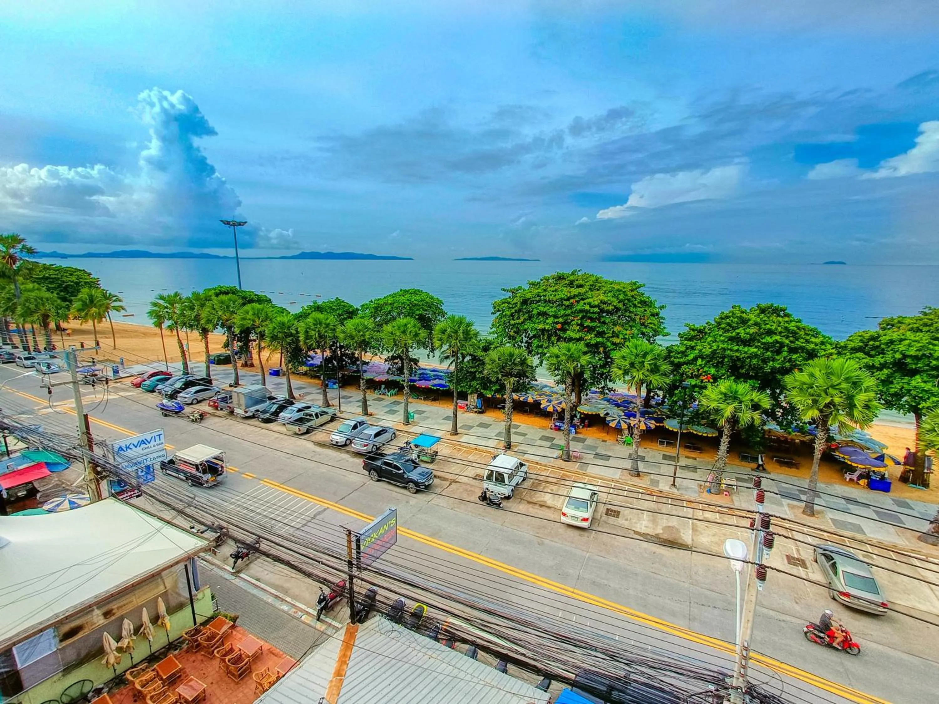 People in Happy Vikings - Beachfront