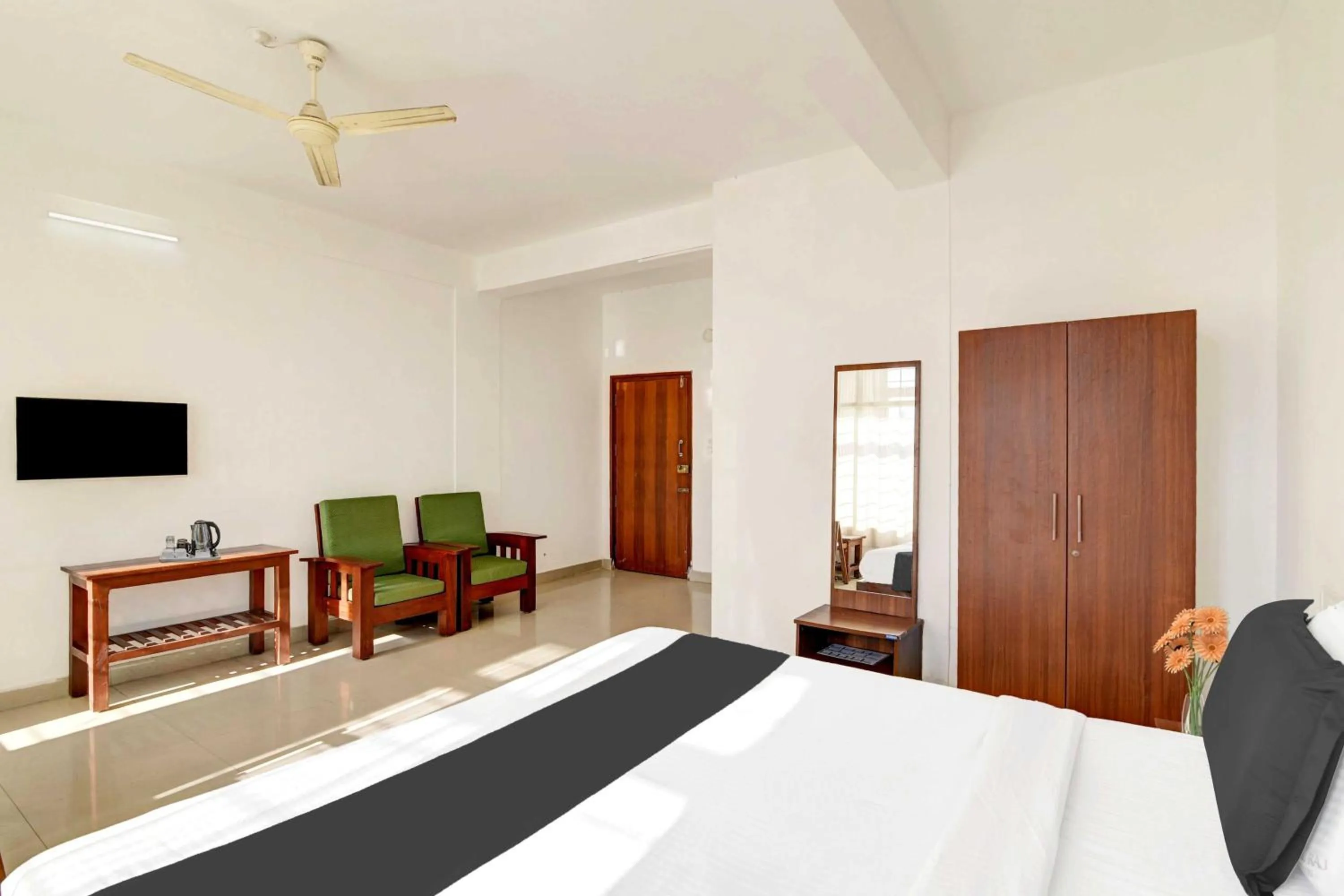 Bedroom, Bed in Hotel O KSRTC Madikeri Bus Terminal