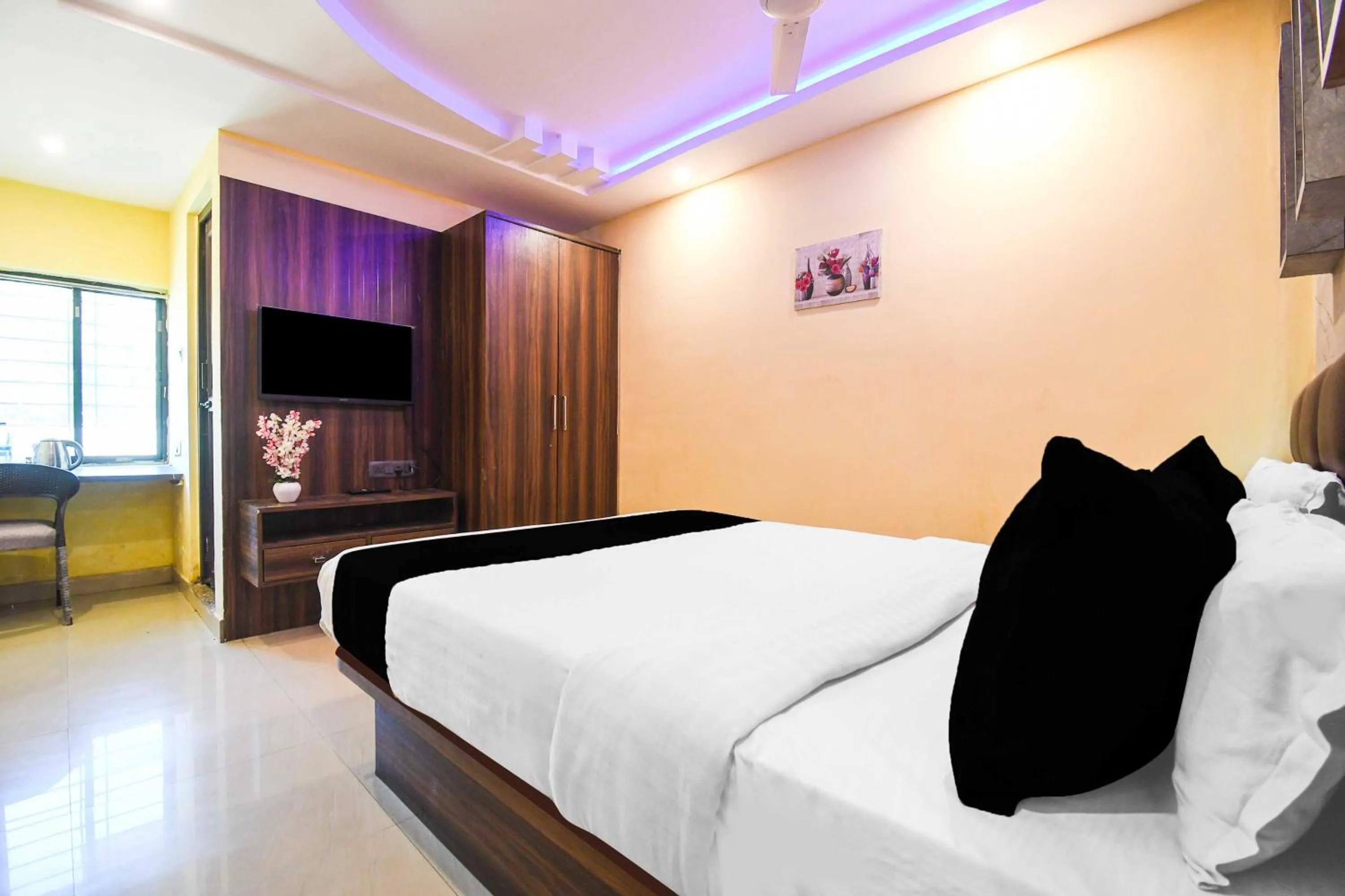 Bedroom, Bed in Hotel O Hirak Road Dhanbad