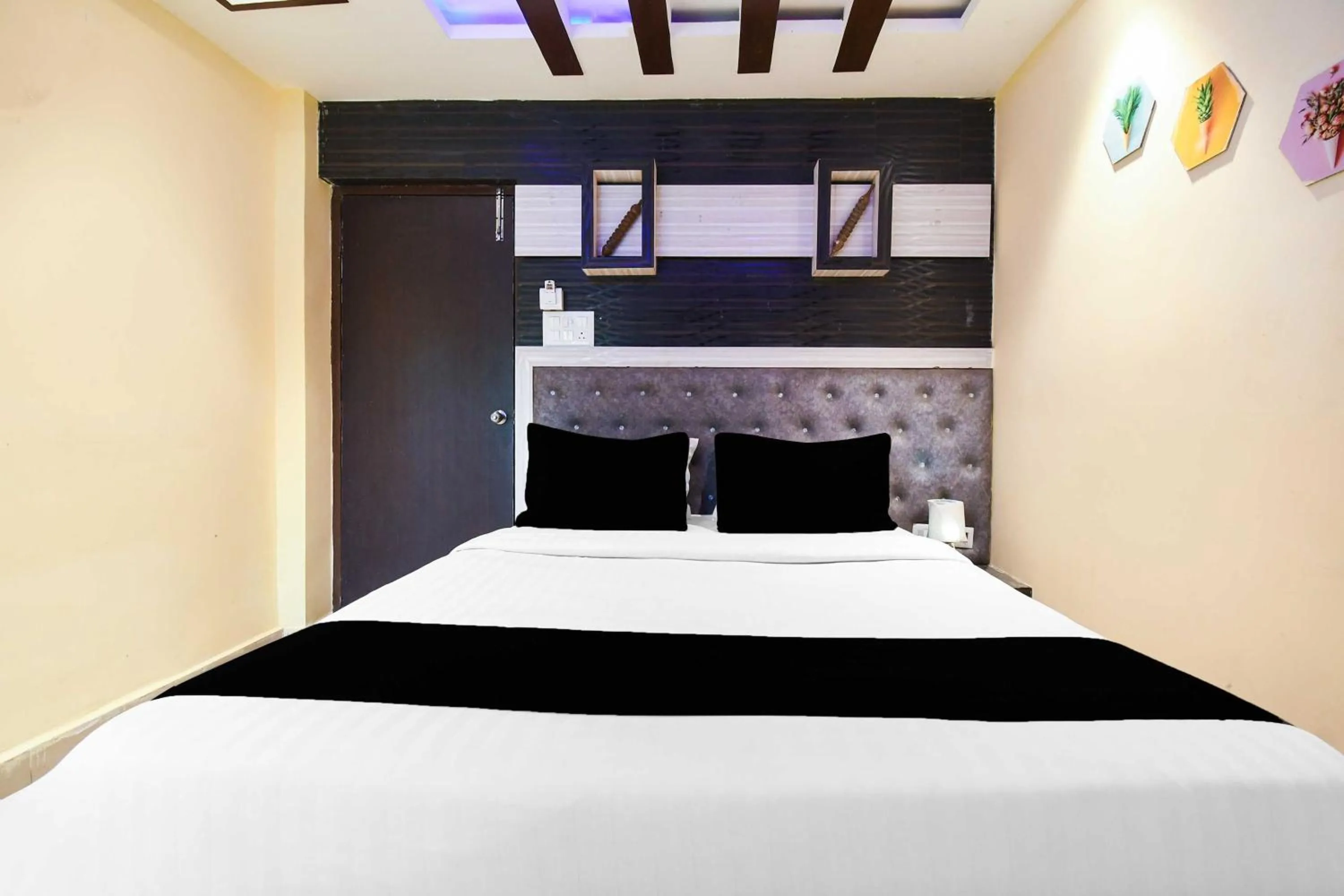 Bedroom, Bed in Hotel O Hirak Road Dhanbad