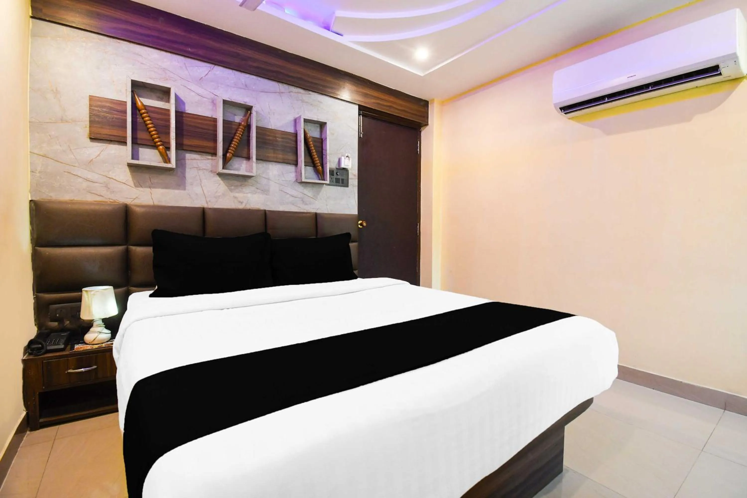 Bedroom, Bed in Hotel O Hirak Road Dhanbad