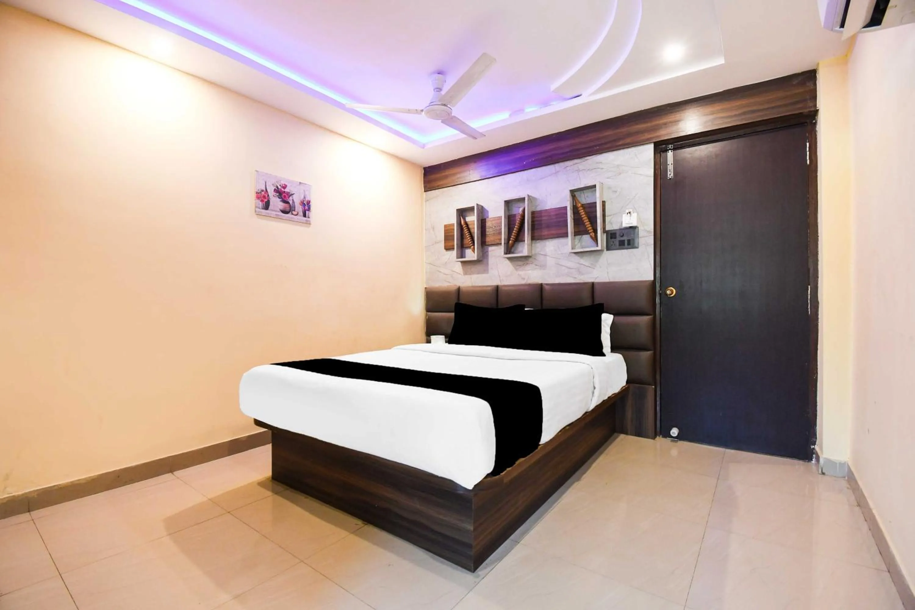 Bedroom, Bed in Hotel O Hirak Road Dhanbad
