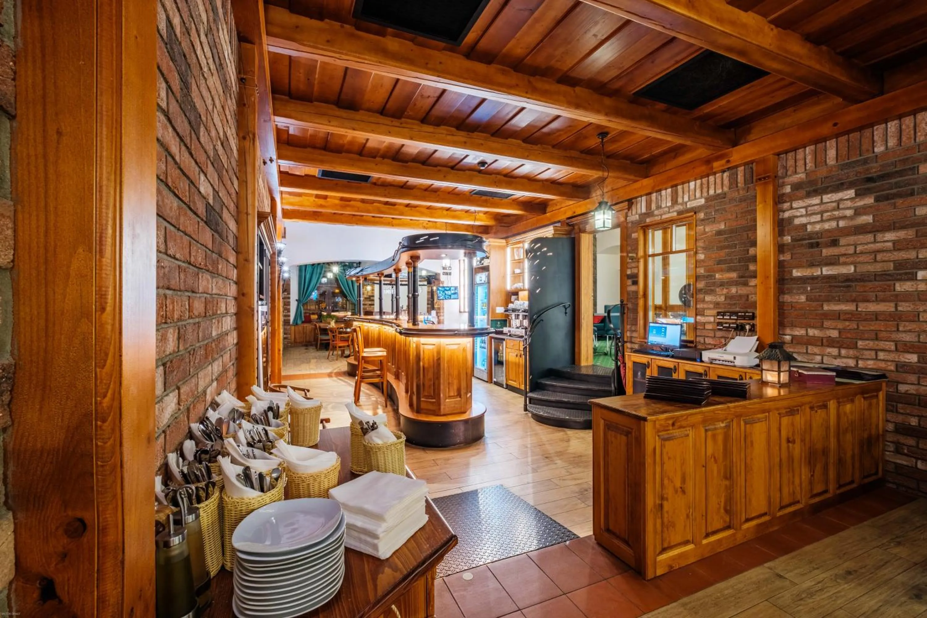 Restaurant/places to eat in Hotel Orličan