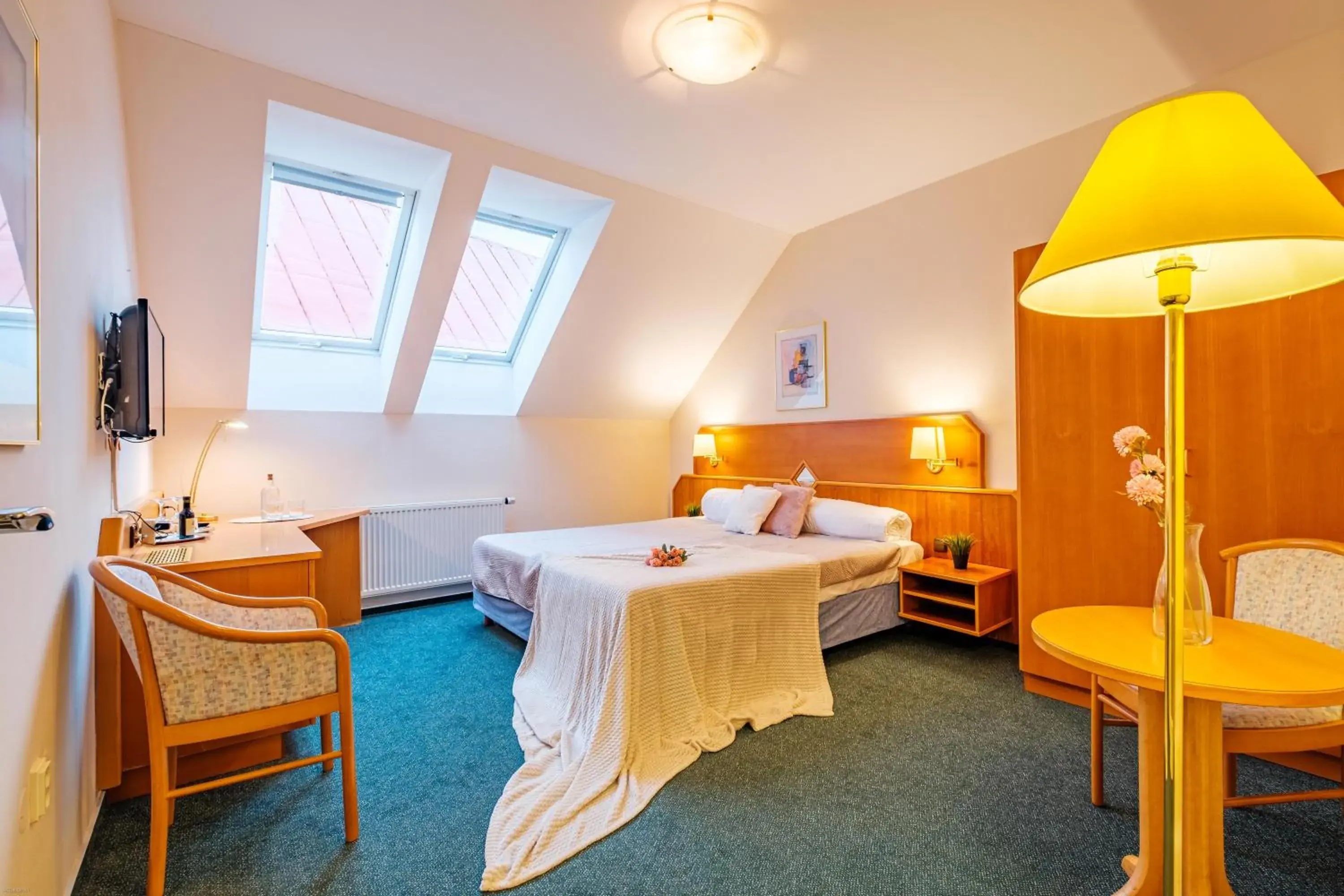 Triple Room with Private Bathroom in Hotel Orličan Triple Room with Private Bathroom in Hotel Orličan