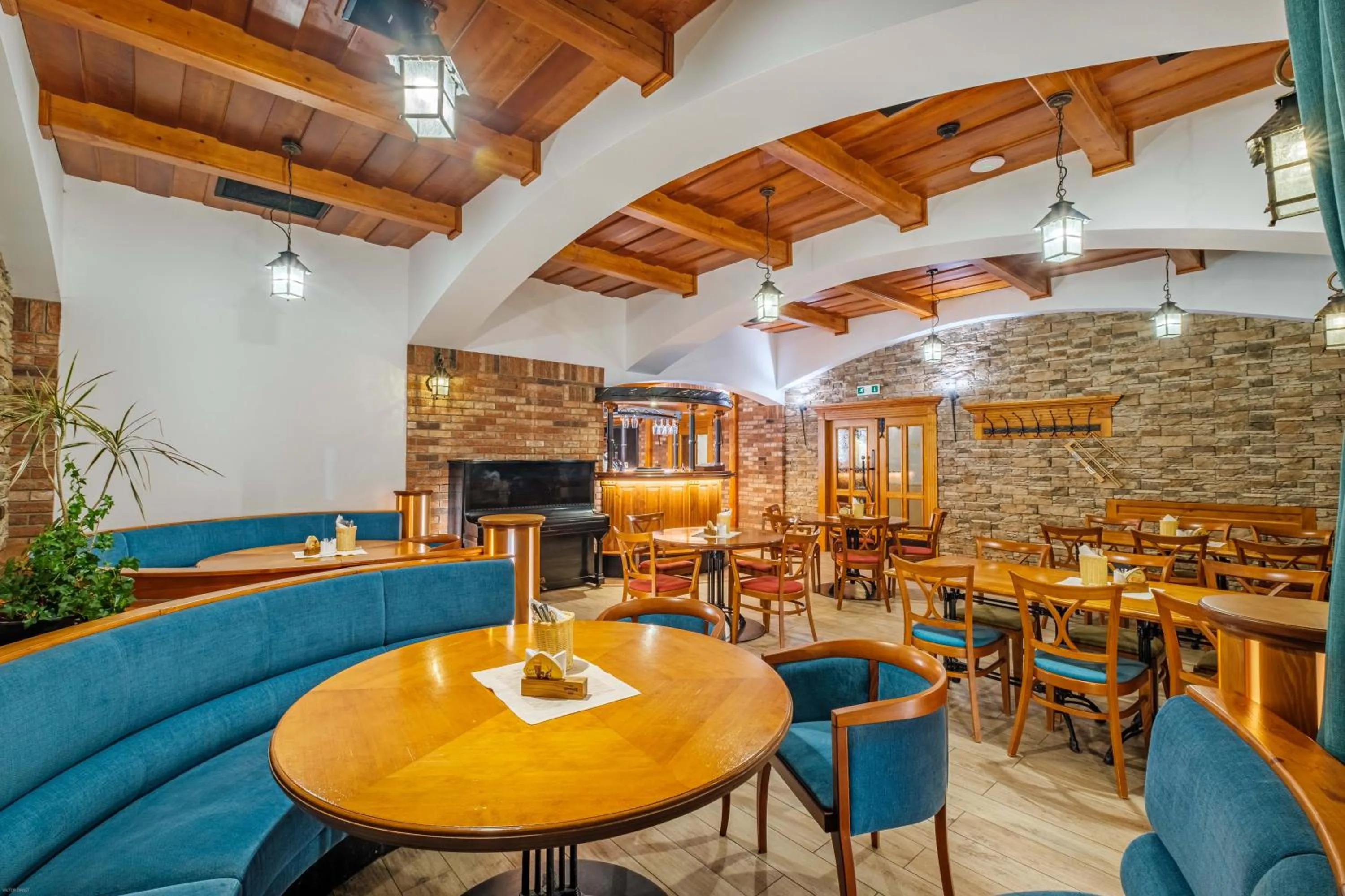 Restaurant/places to eat in Hotel Orličan