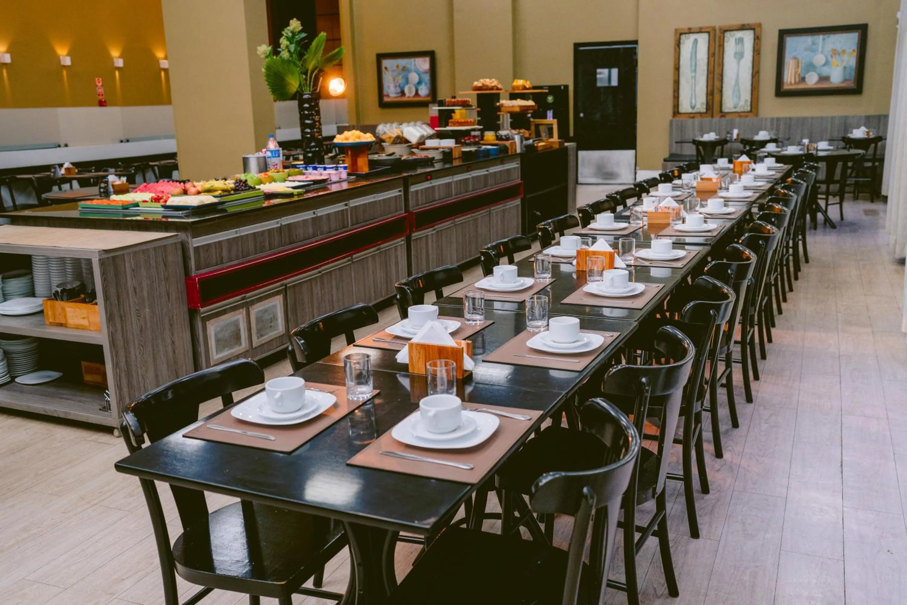 Dining area in Slim Hotel Cuiabá Aeroporto