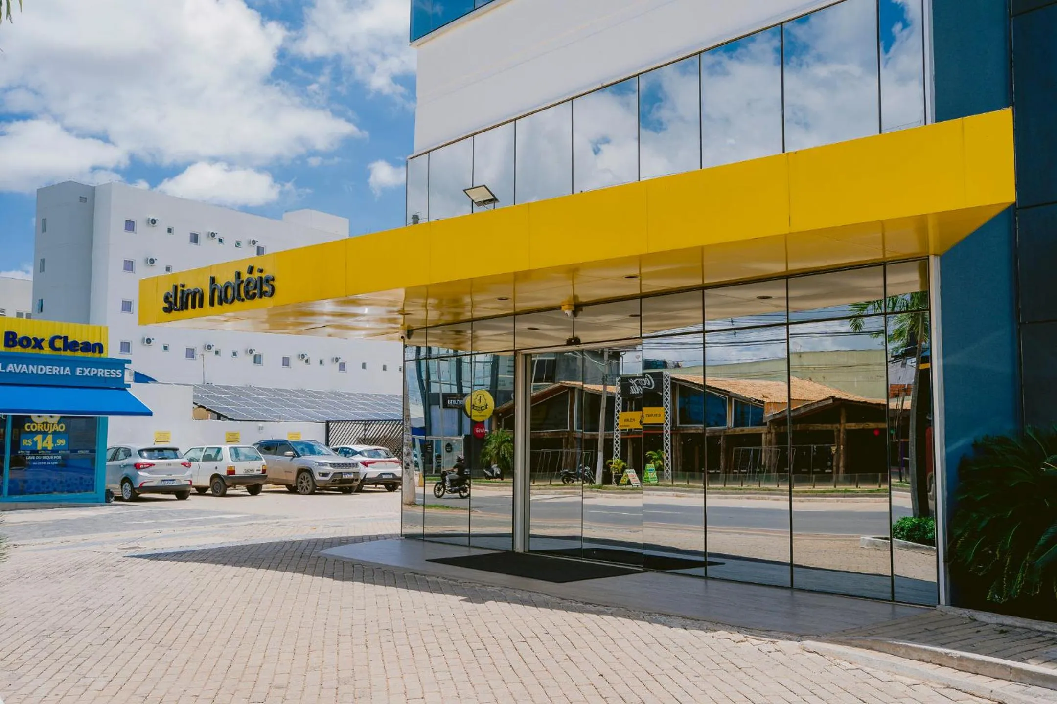 Property building in Slim Hotel Cuiabá Aeroporto