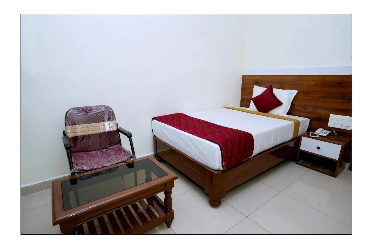 Bed in HOTEL ASWINi GRAND LODGE
