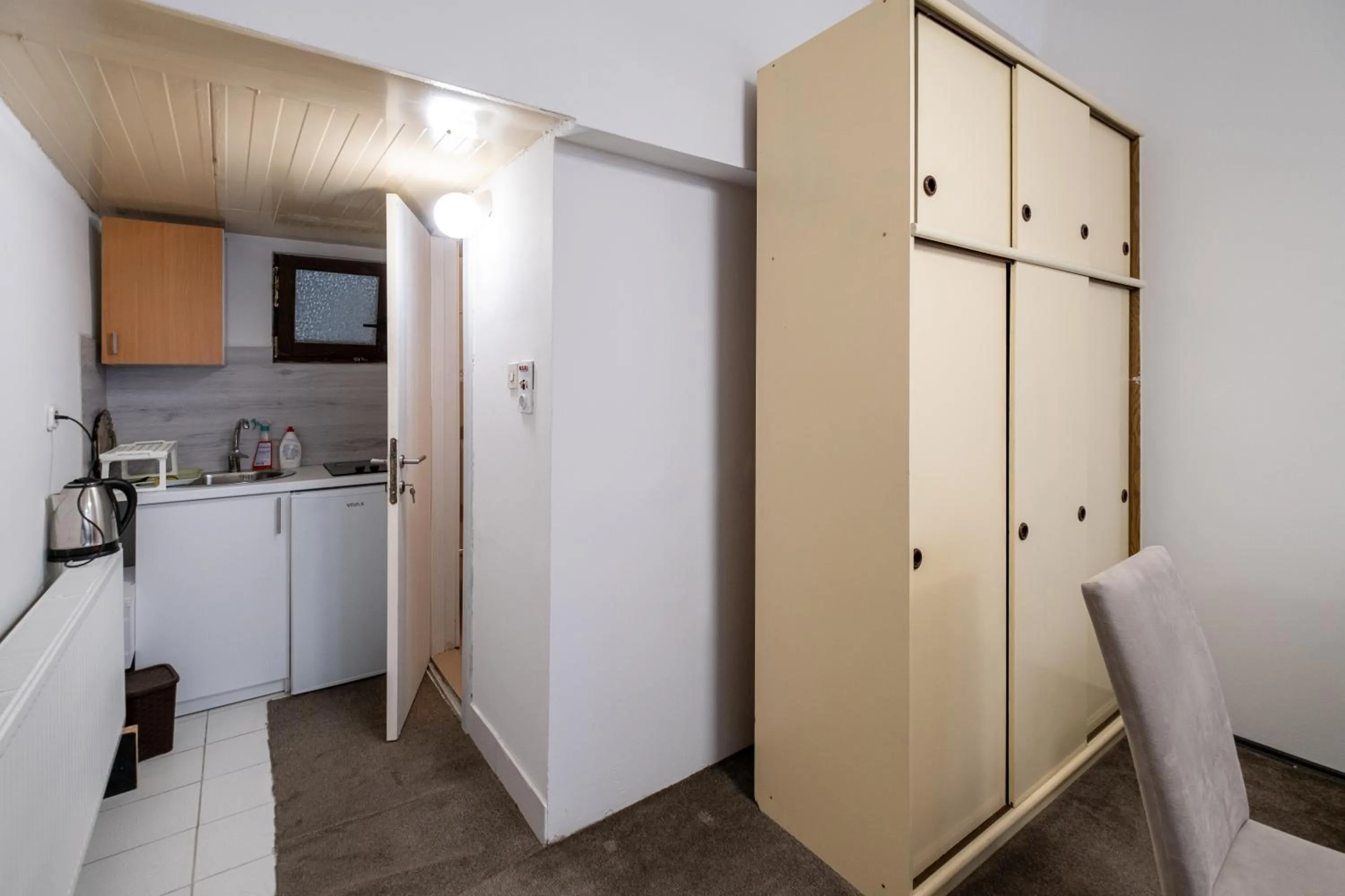 Kitchen or kitchenette in Guesthouse Rose