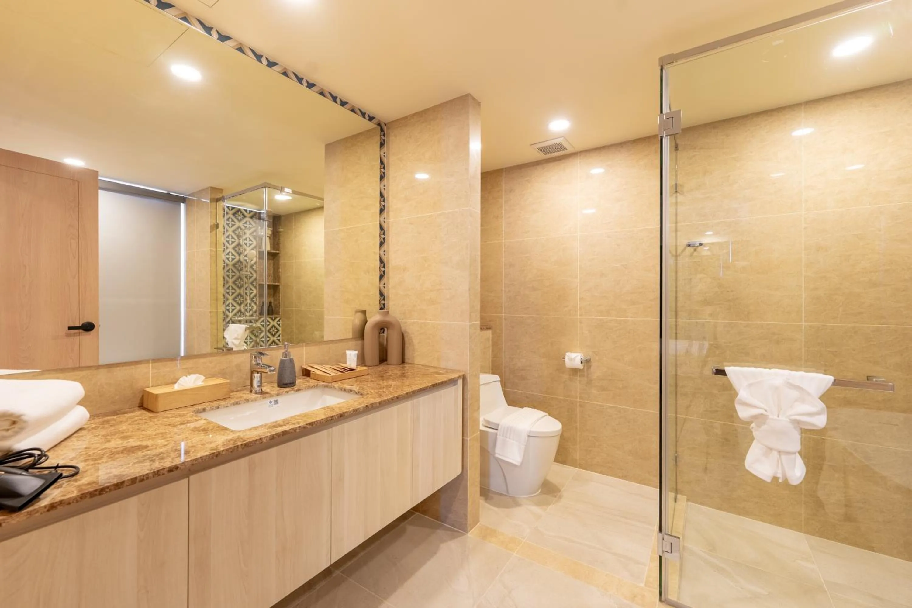 Toilet in The Ozone Residences Bangtao