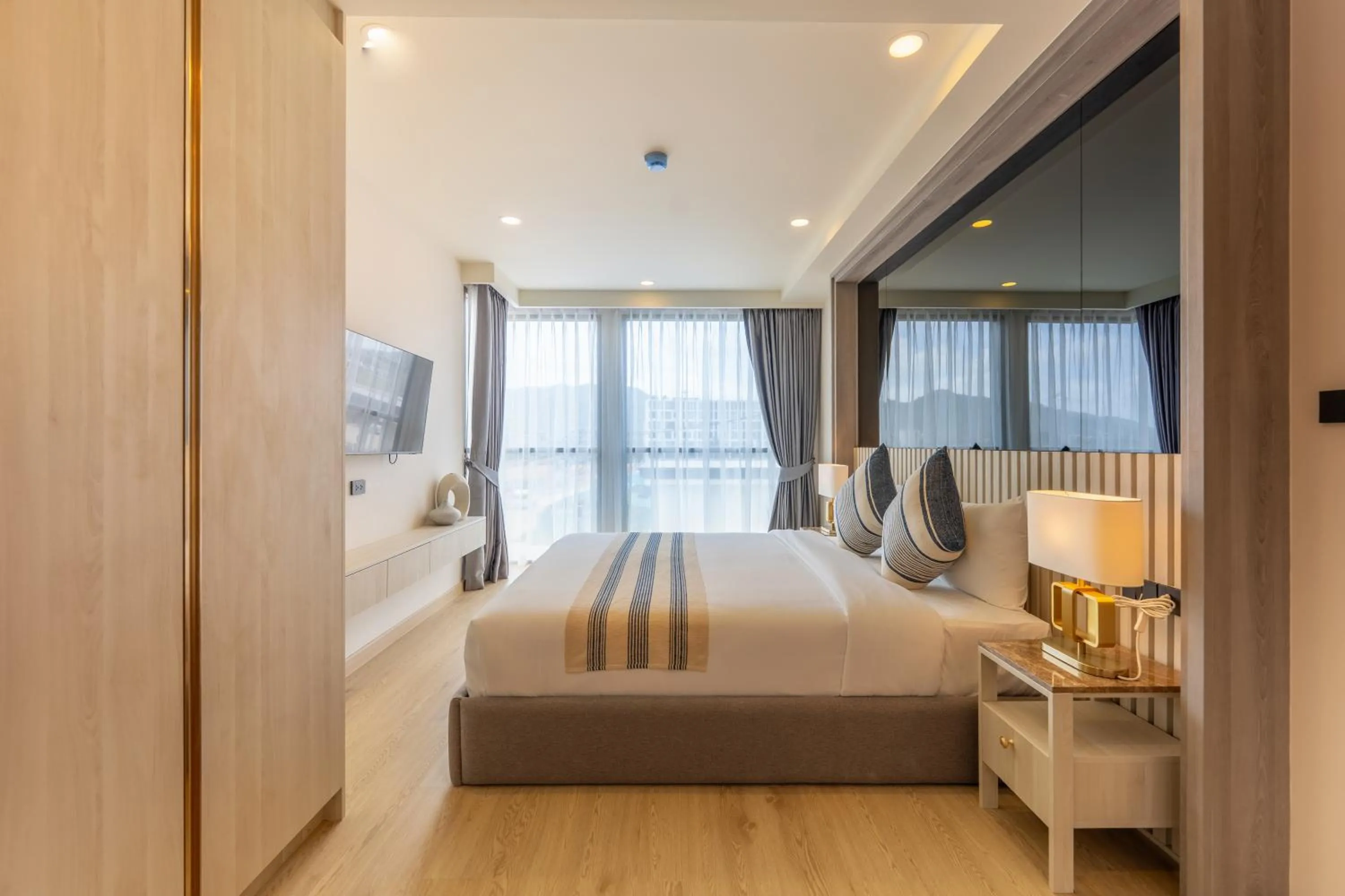 Bedroom, Bed in The Ozone Residences Bangtao