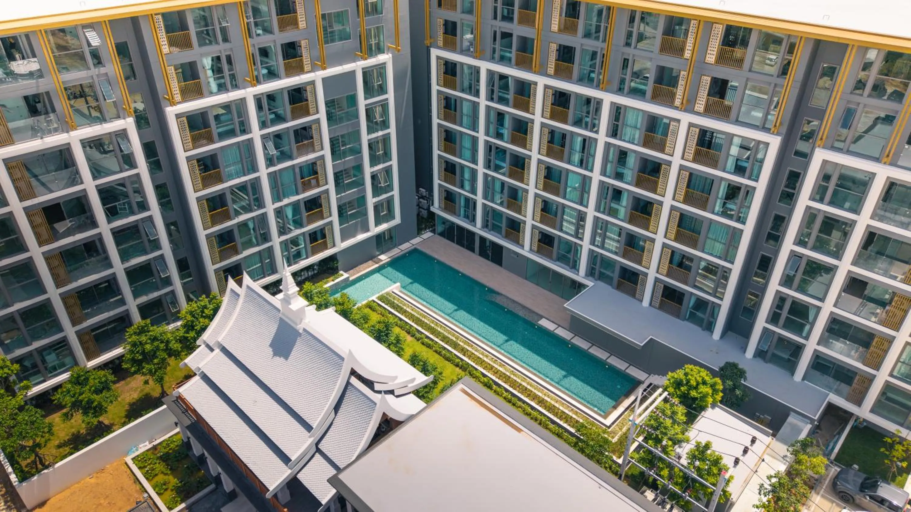 Property building in The Ozone Residences Bangtao