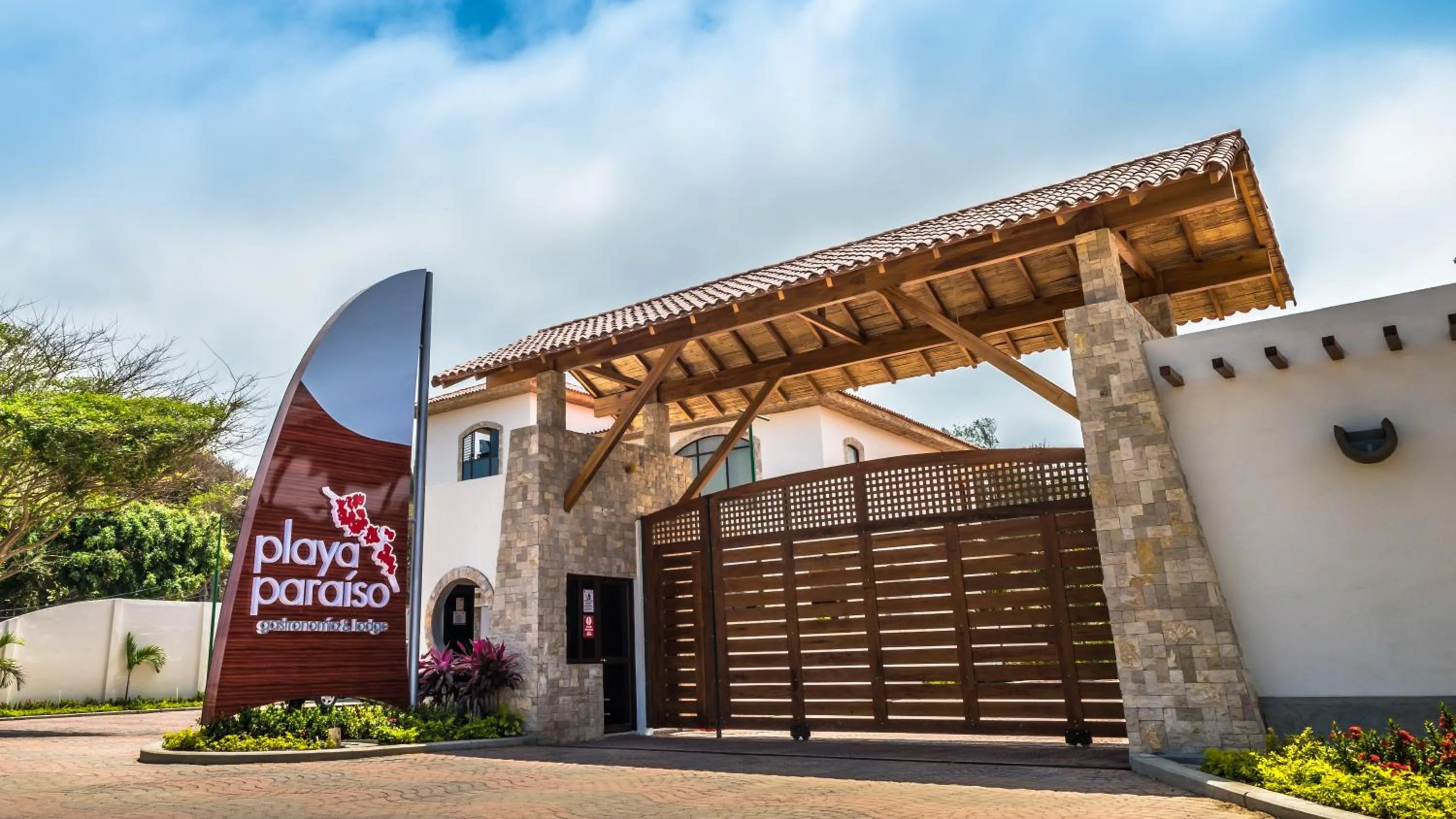Facade/entrance in Playa Paraíso