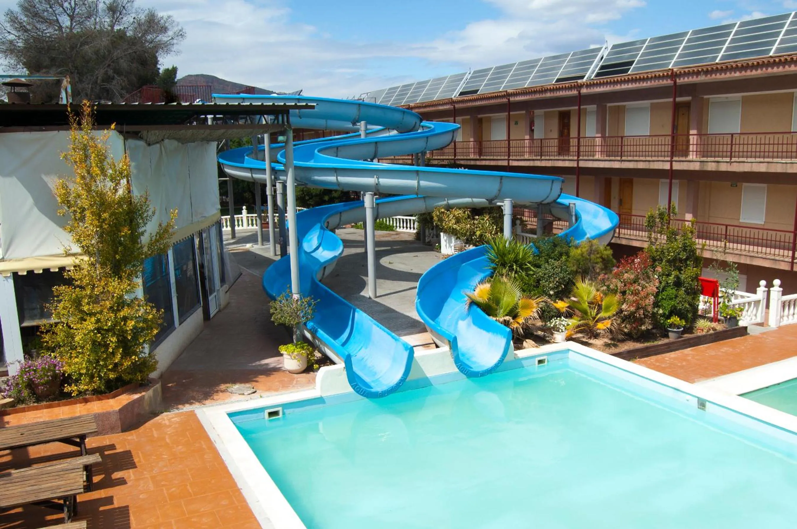 Swimming pool in Complejo Turistico la Pinada