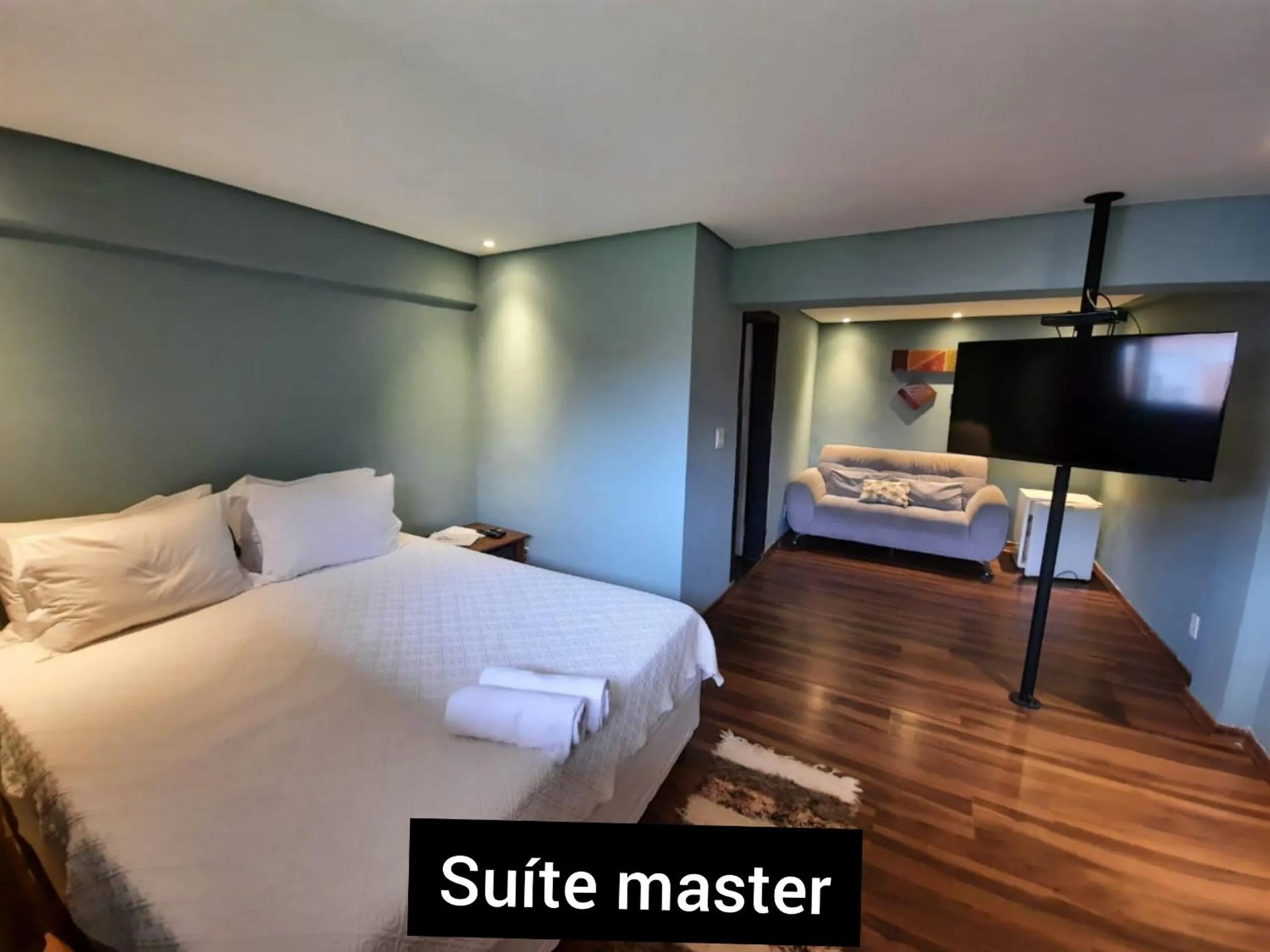 Photo of the whole room, Bed in Pousada Província