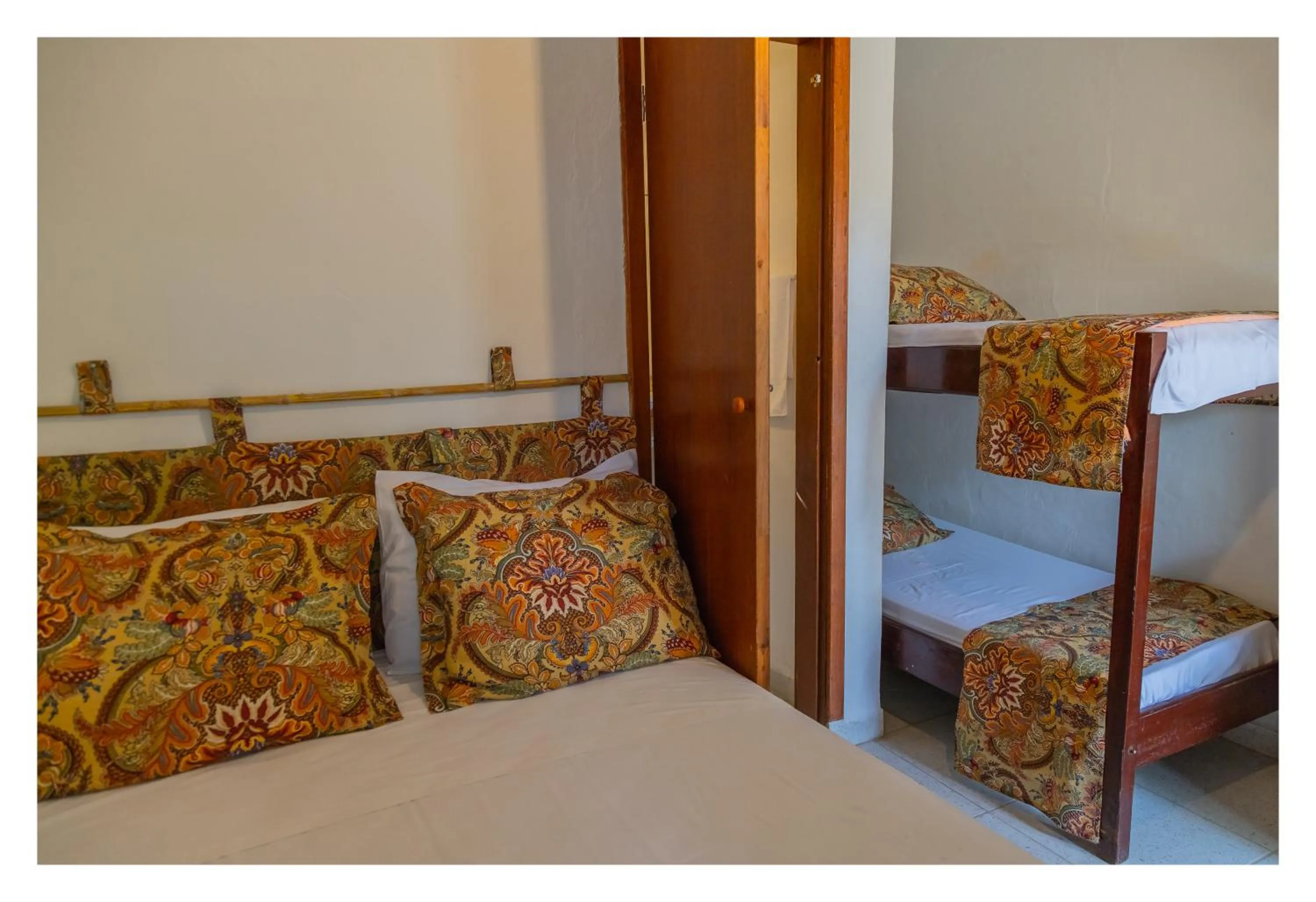 Photo of the whole room, Bed in Pousada Cravo e Canela