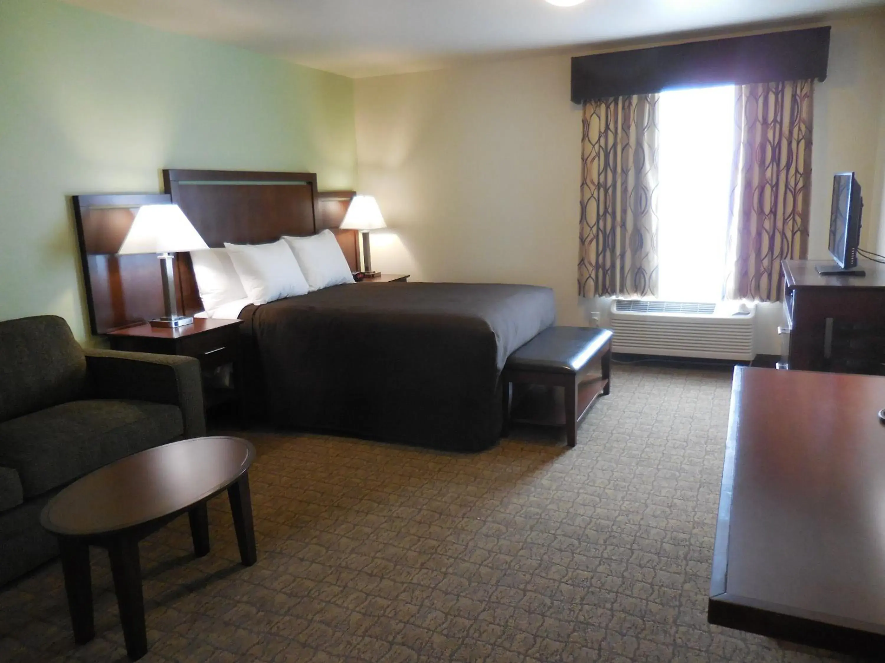 Queen Kitchenette in Aspen Suites Hotel Haines Queen Kitchenette in Aspen Suites Hotel Haines