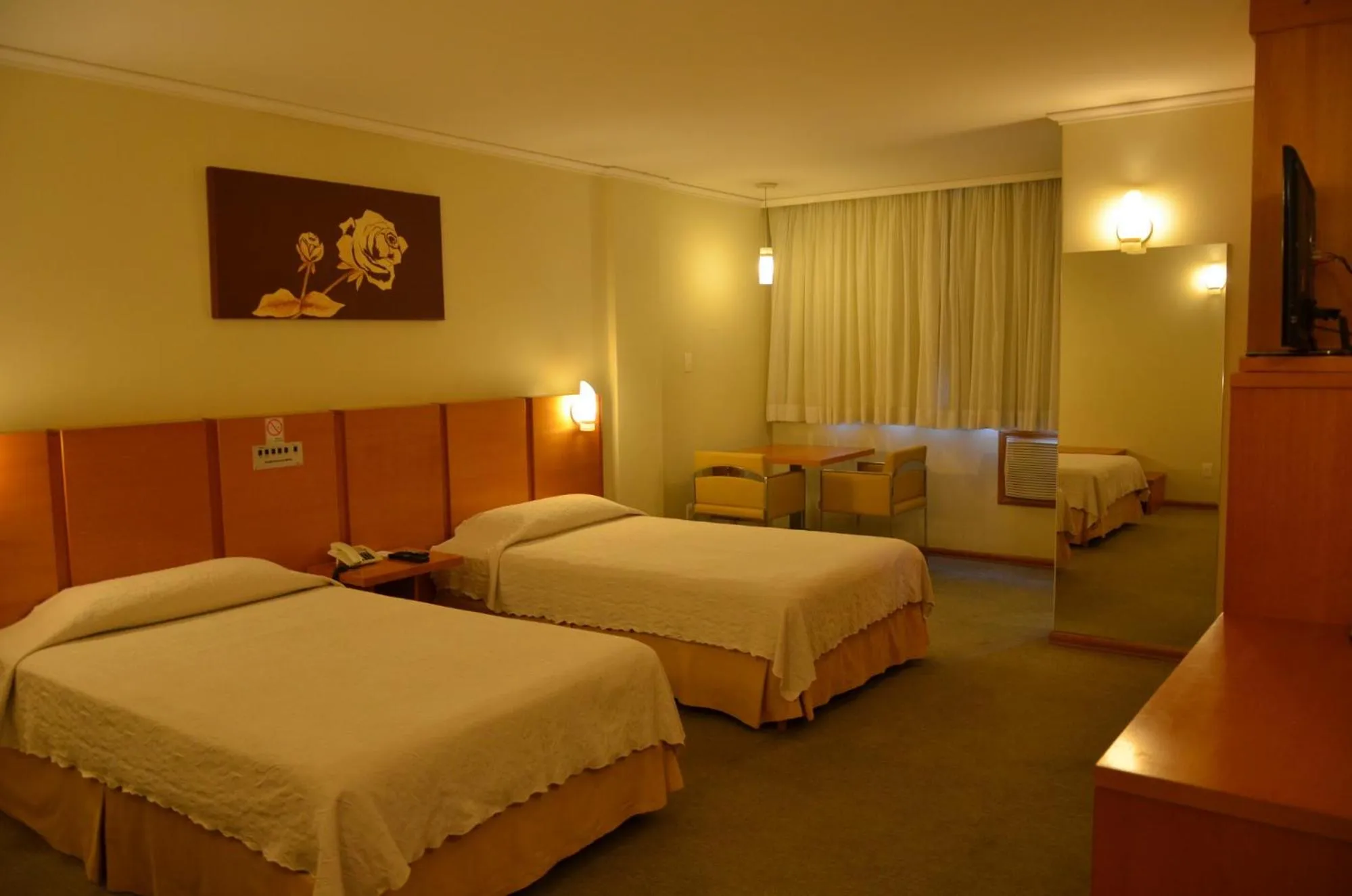 Bed in Barbur Plaza Hotel
