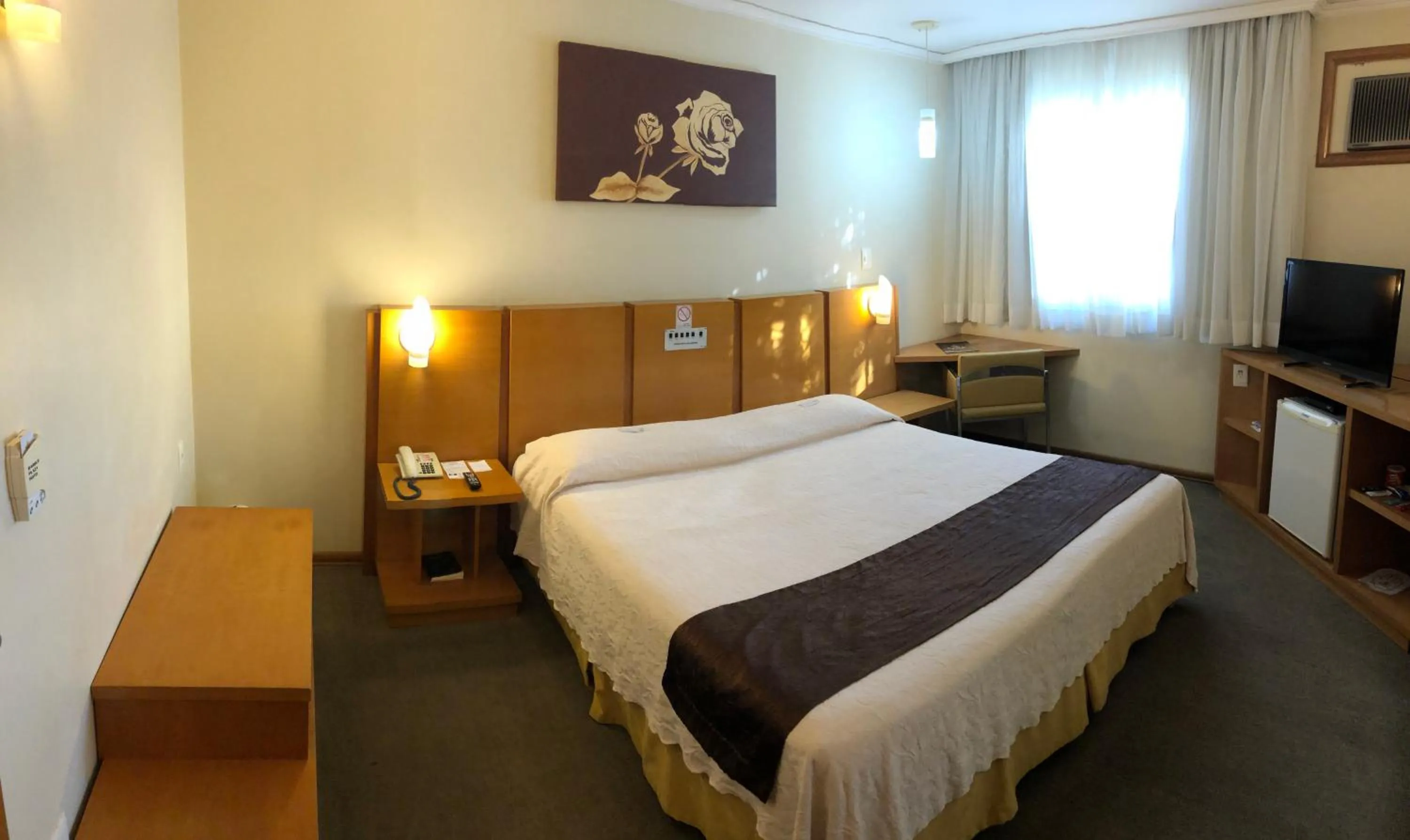 Bed in Barbur Plaza Hotel