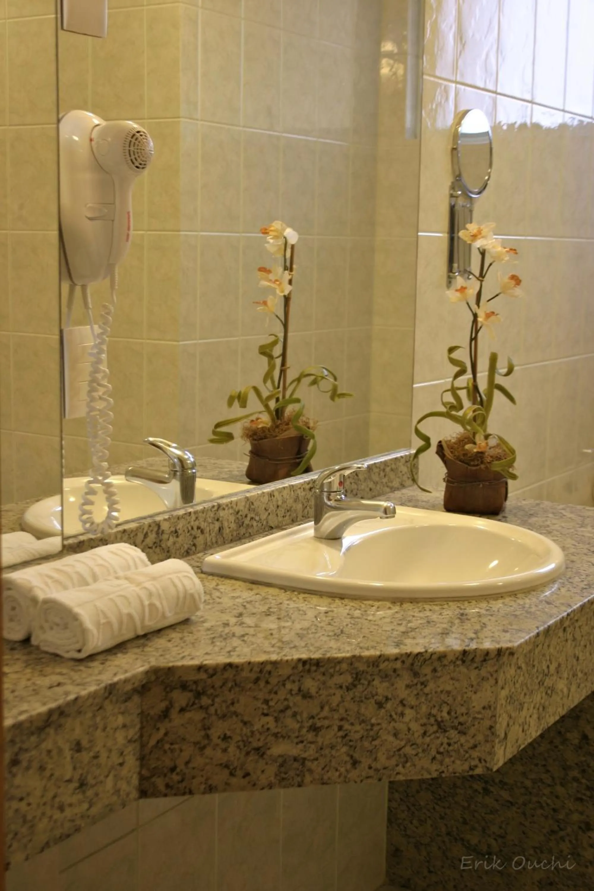 Decorative detail in Barbur Plaza Hotel