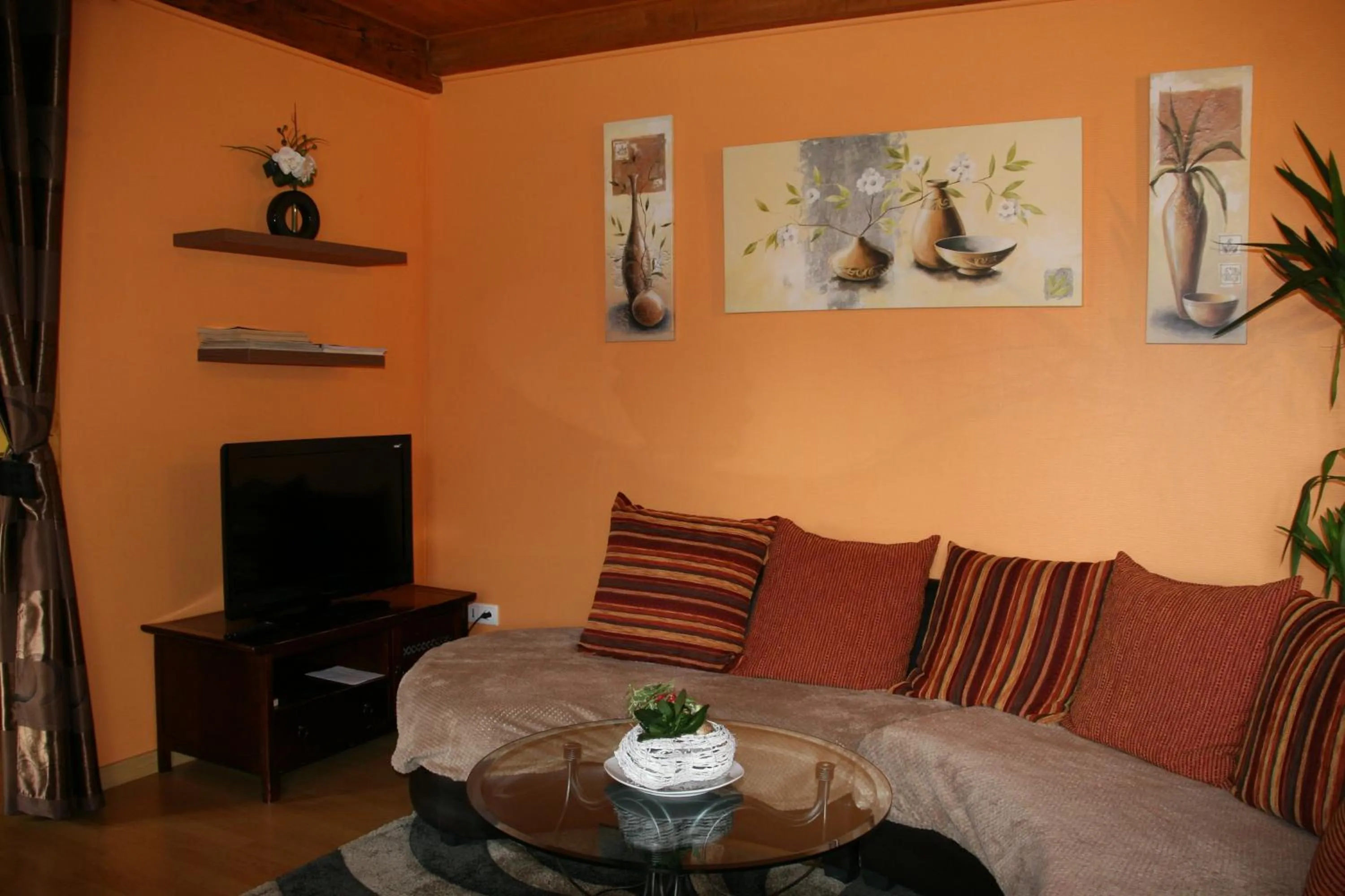 Property building in Chambres d'hôtes & Gîtes La Paysanne