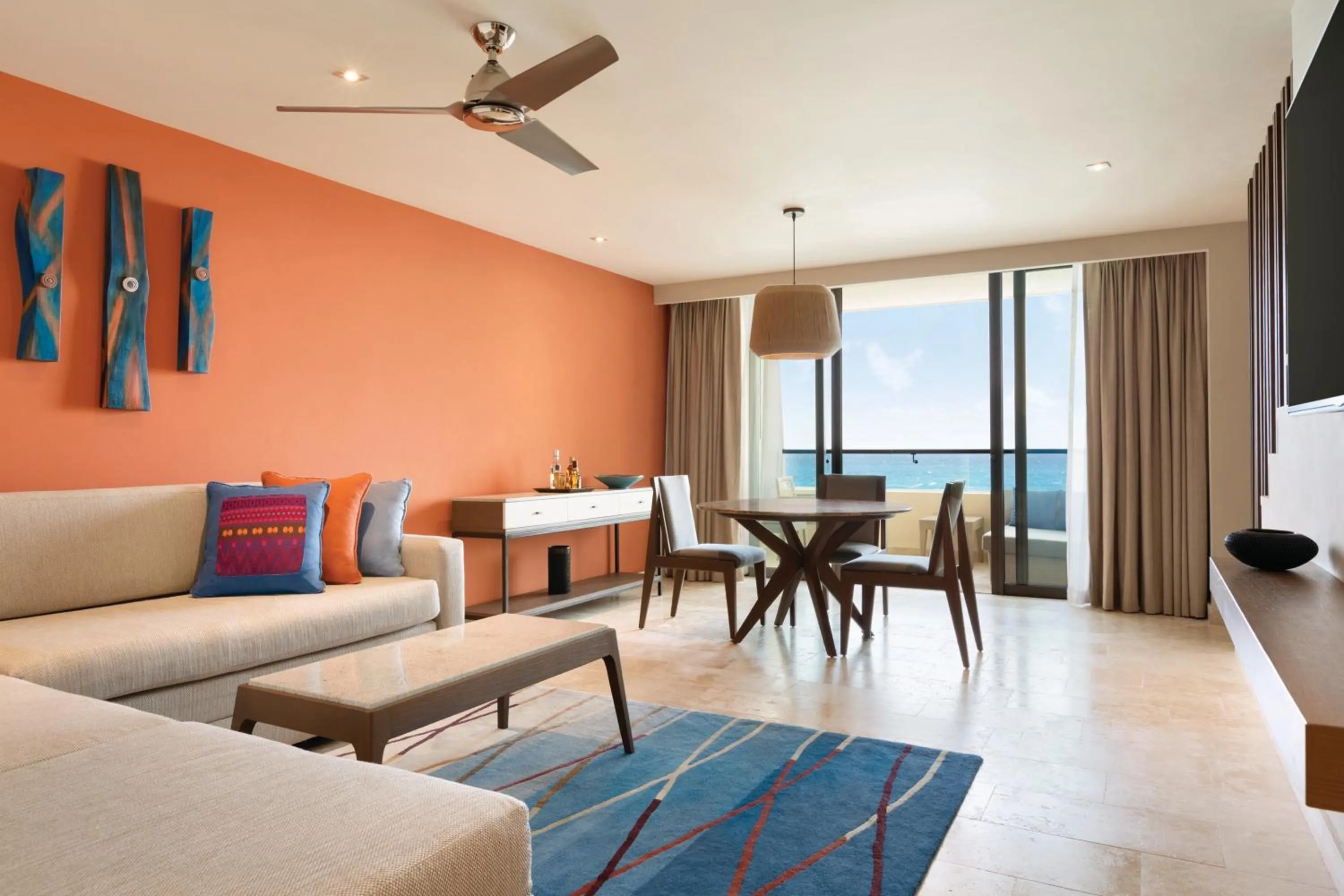 TV and multimedia in Hyatt Ziva Cancun All-Inclusive