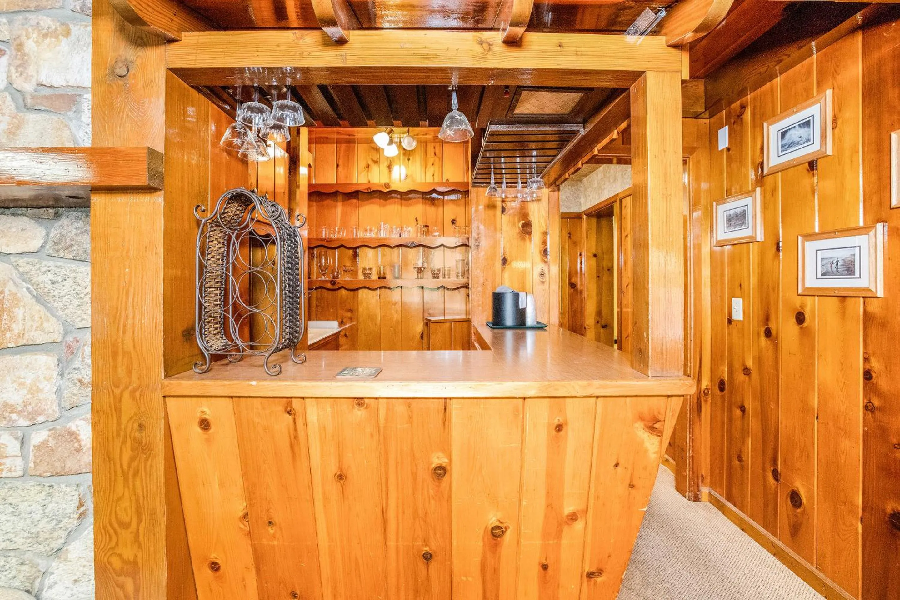 Kitchen or kitchenette in The Kern Lodge