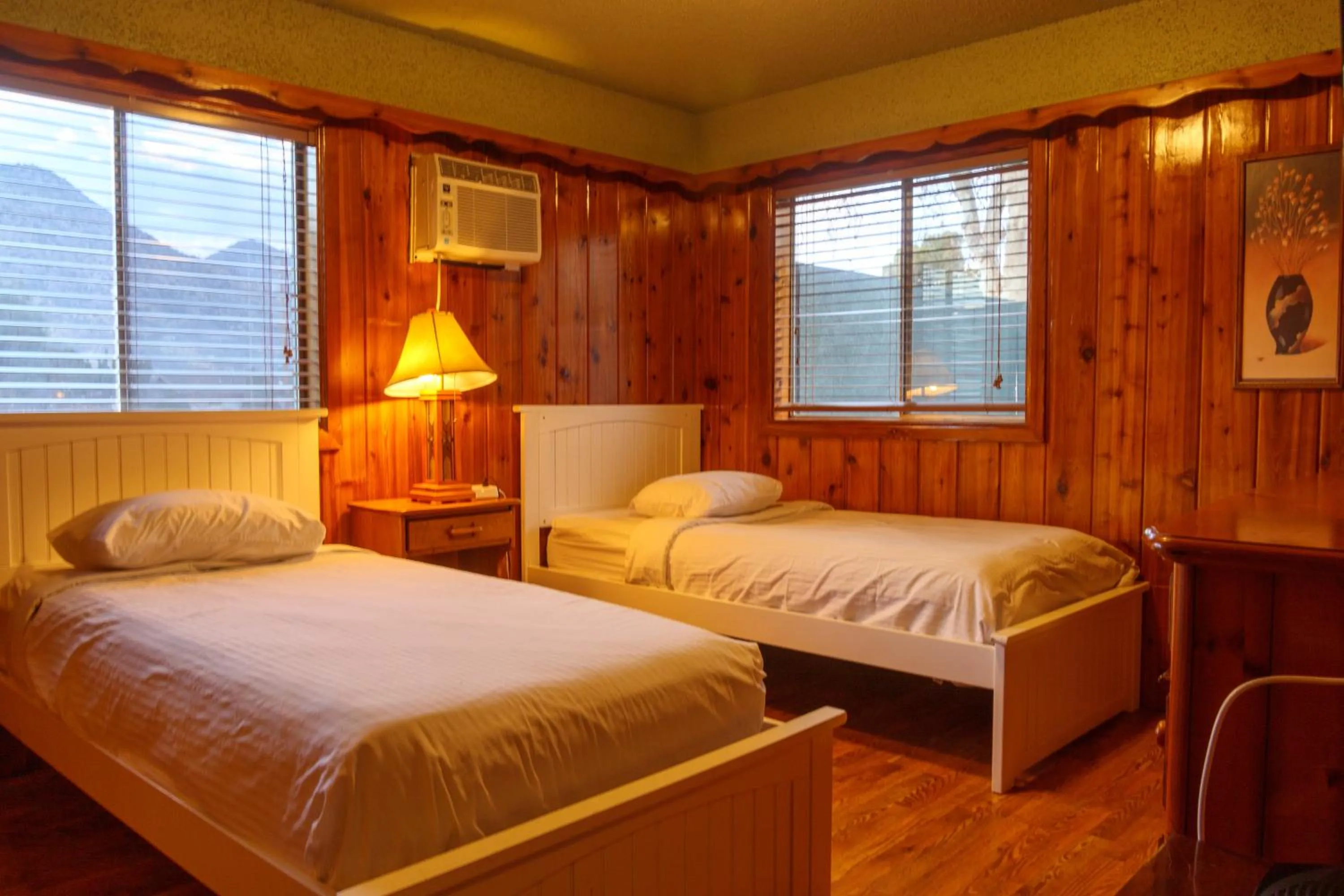 Bed in The Kern Lodge