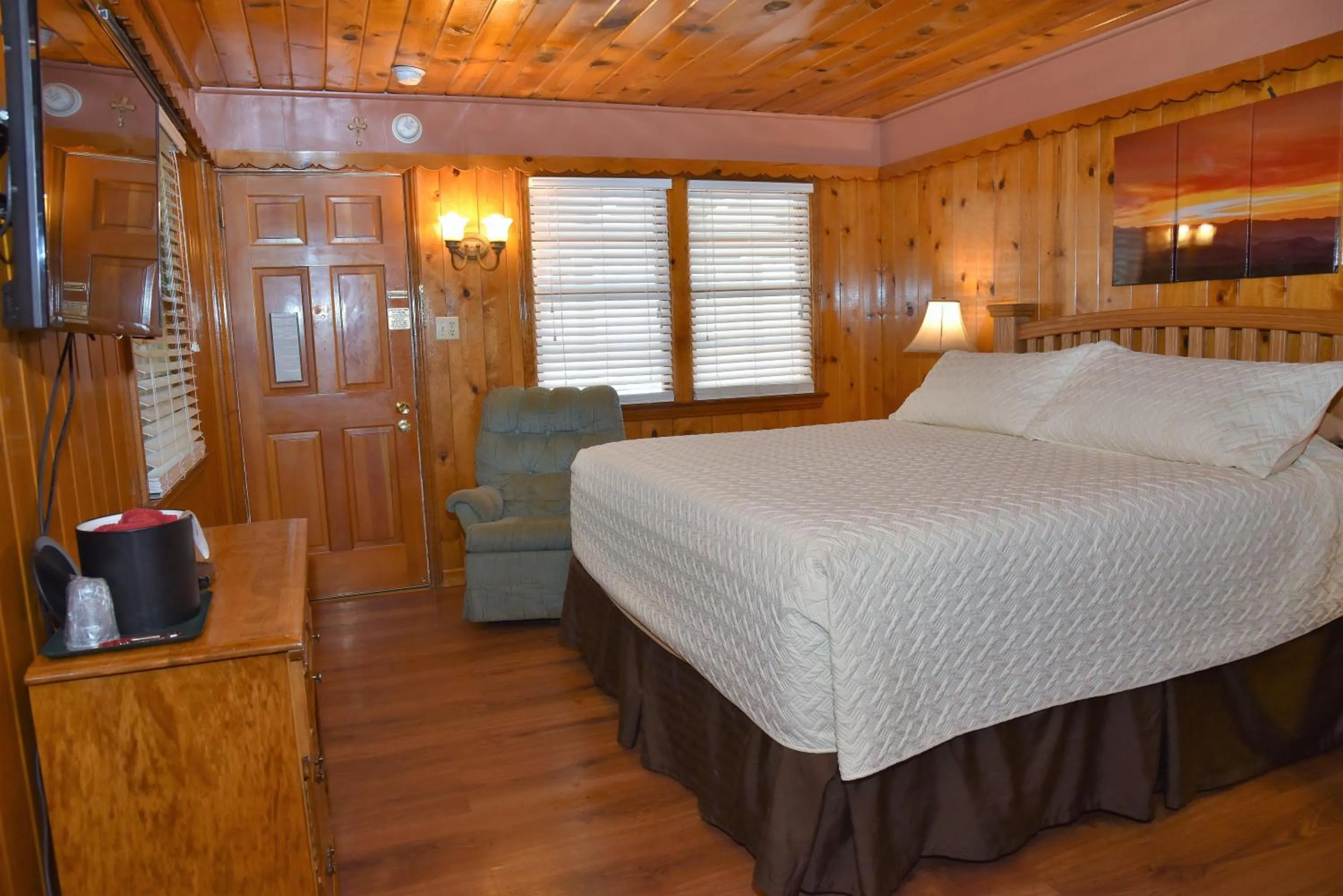 Bed in The Kern Lodge