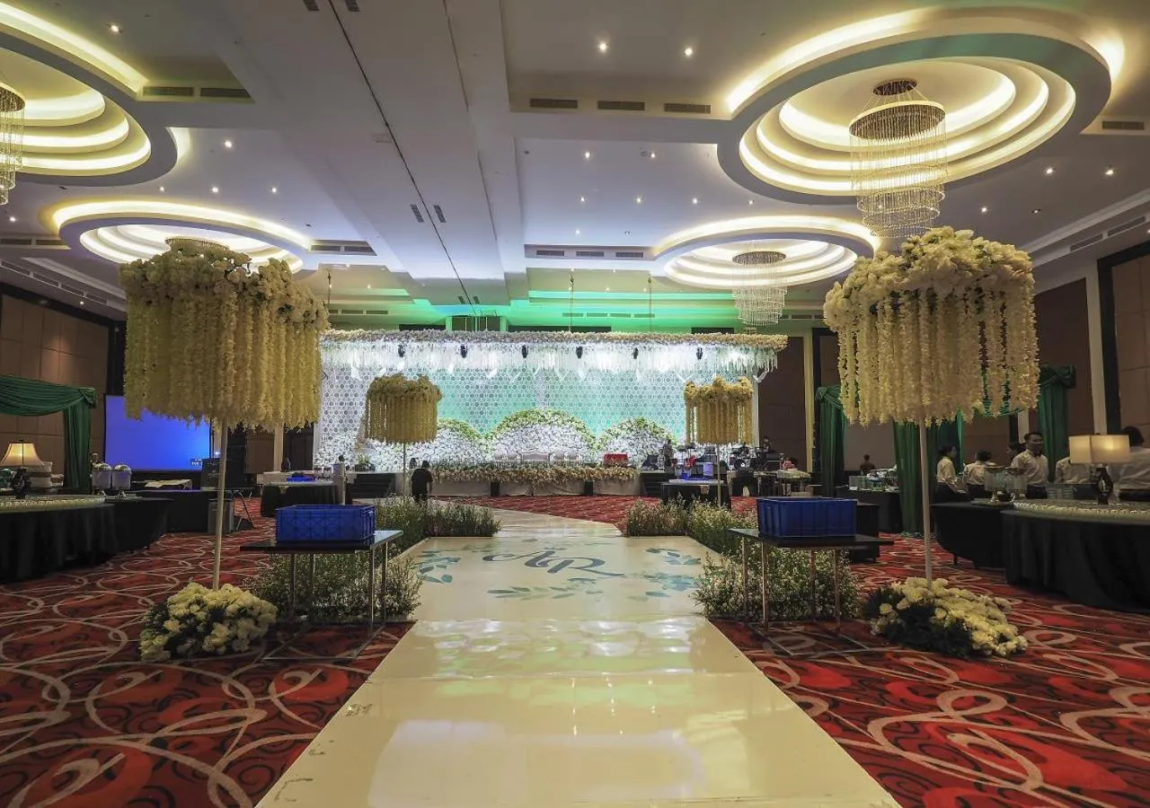 Meeting/conference room in Grand Mercure Solo Baru